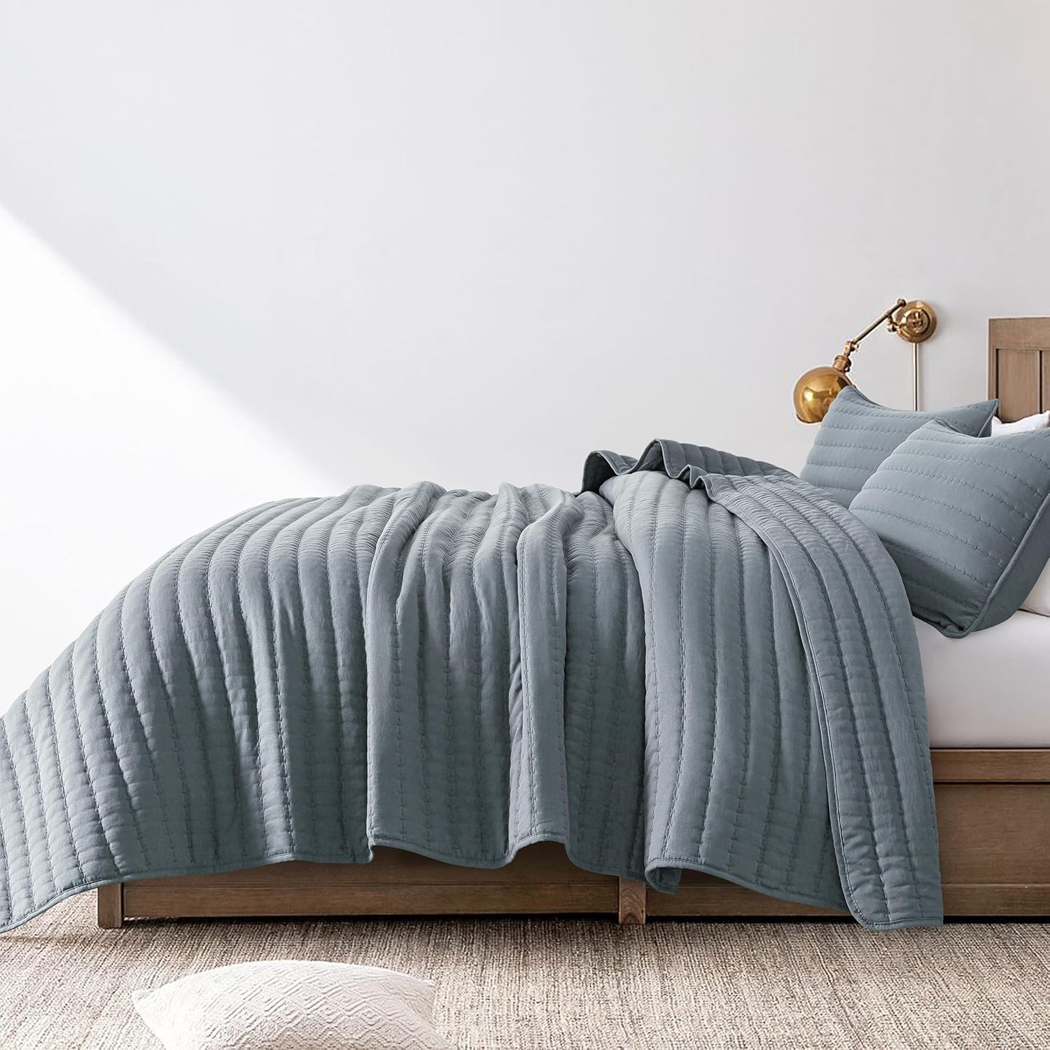 ROARINGWILD Queen Size Quilt Set with 2 Pillow Shams 90x90 Inches