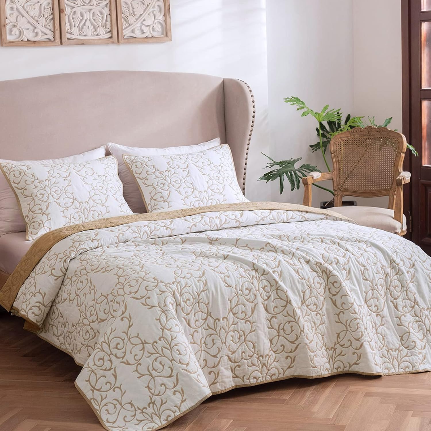 mixinni Reversible King Size Quilt Set with Soft Pillow Shams