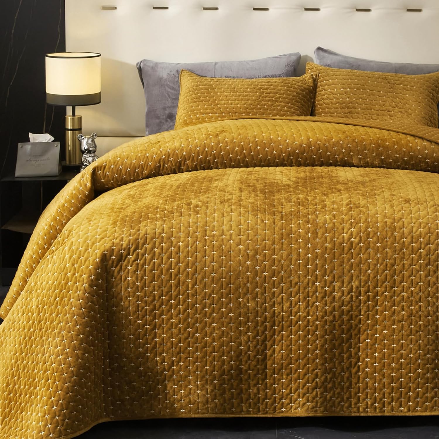 Powdion Velvet Quilt Set King Size Gold Caramel