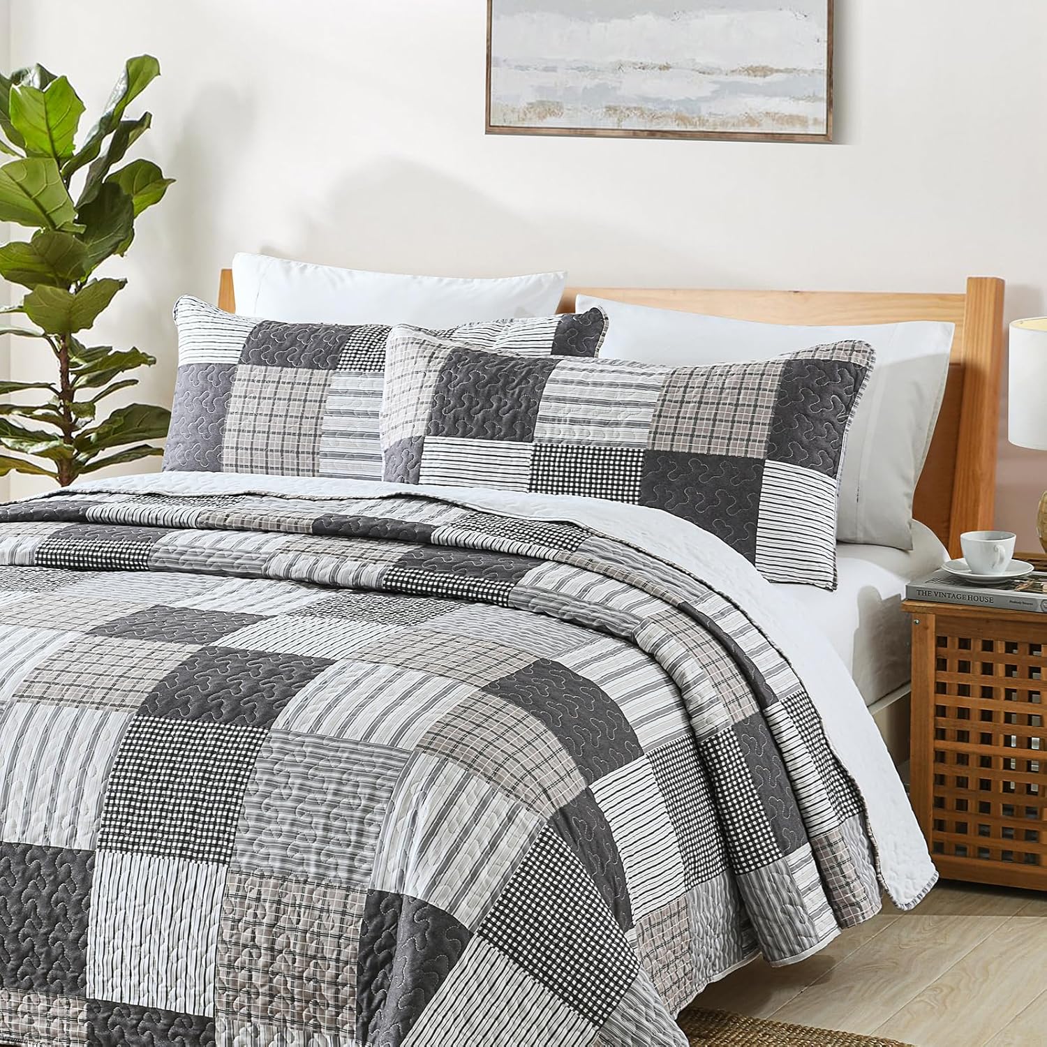 HIARUO 3PCS Queen Quilt Set with Plaid Patchwork and Pillow Covers