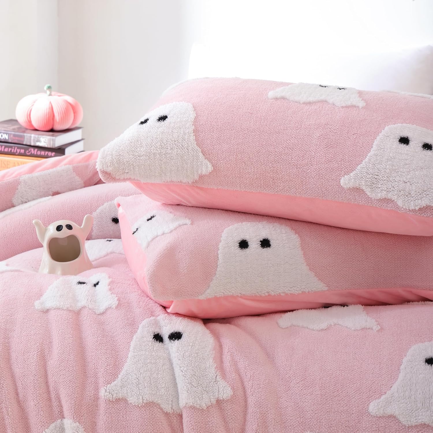 Smoofy Halloween Comforter Set - Lightweight Full Size Bedding