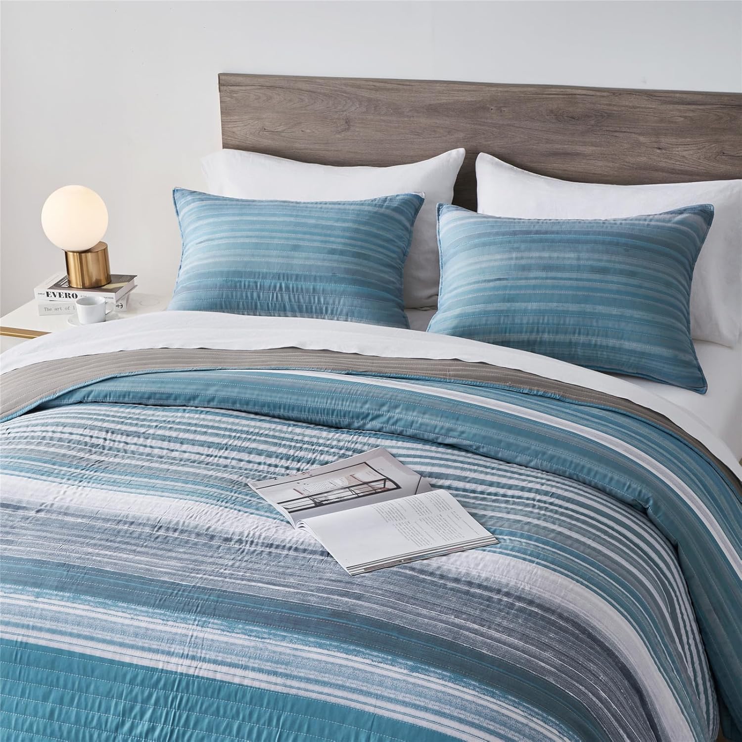 KAKIJUMN KingCal King Quilt Bedding Set White Grey Blue Striped Design