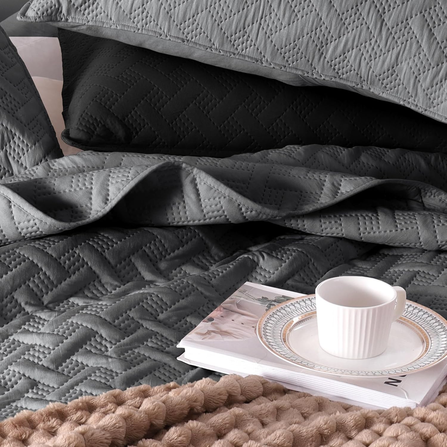 Exclusivo Mezcla Queen Quilt Set 3 Pieces Grey 1