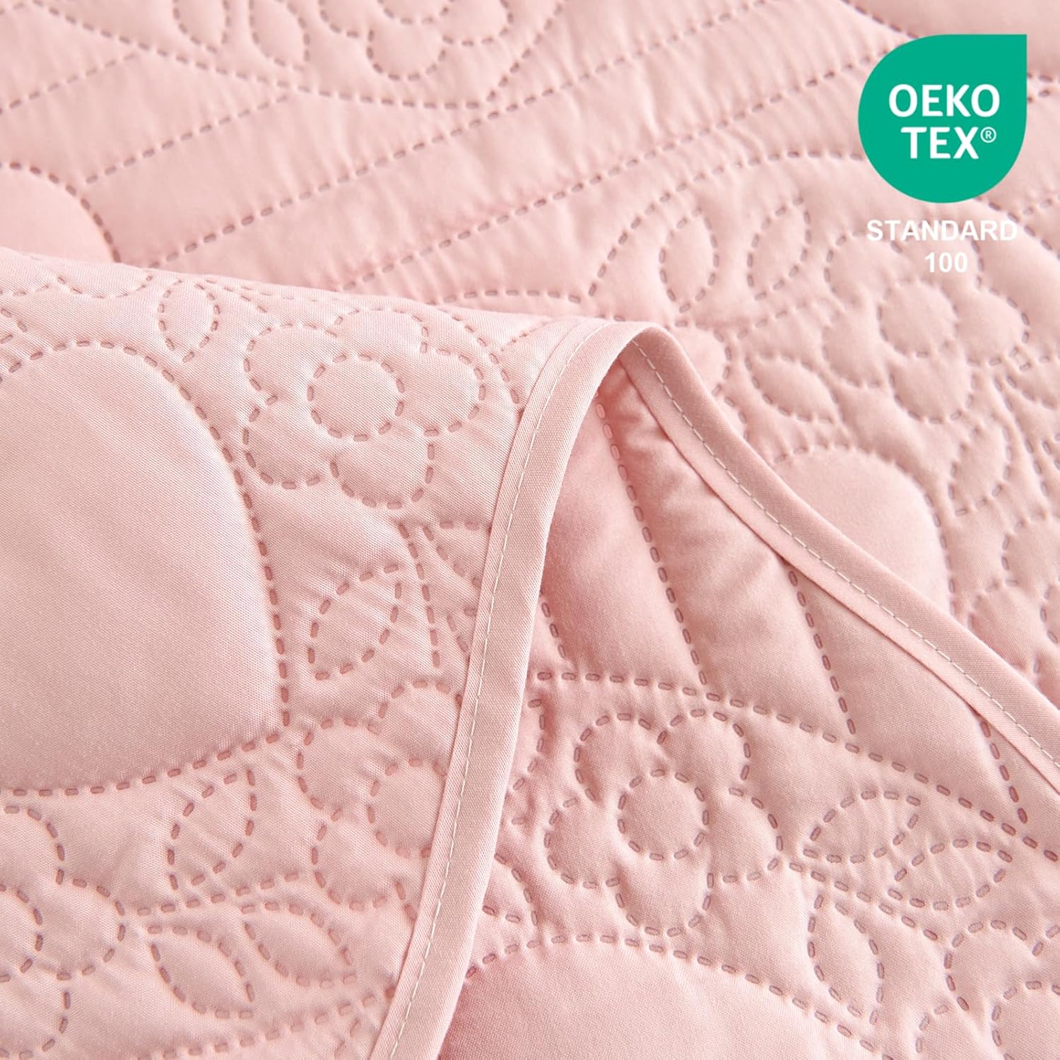 Auemtyn Light Pink Heart Pattern Quilt Set 2 Pieces 1