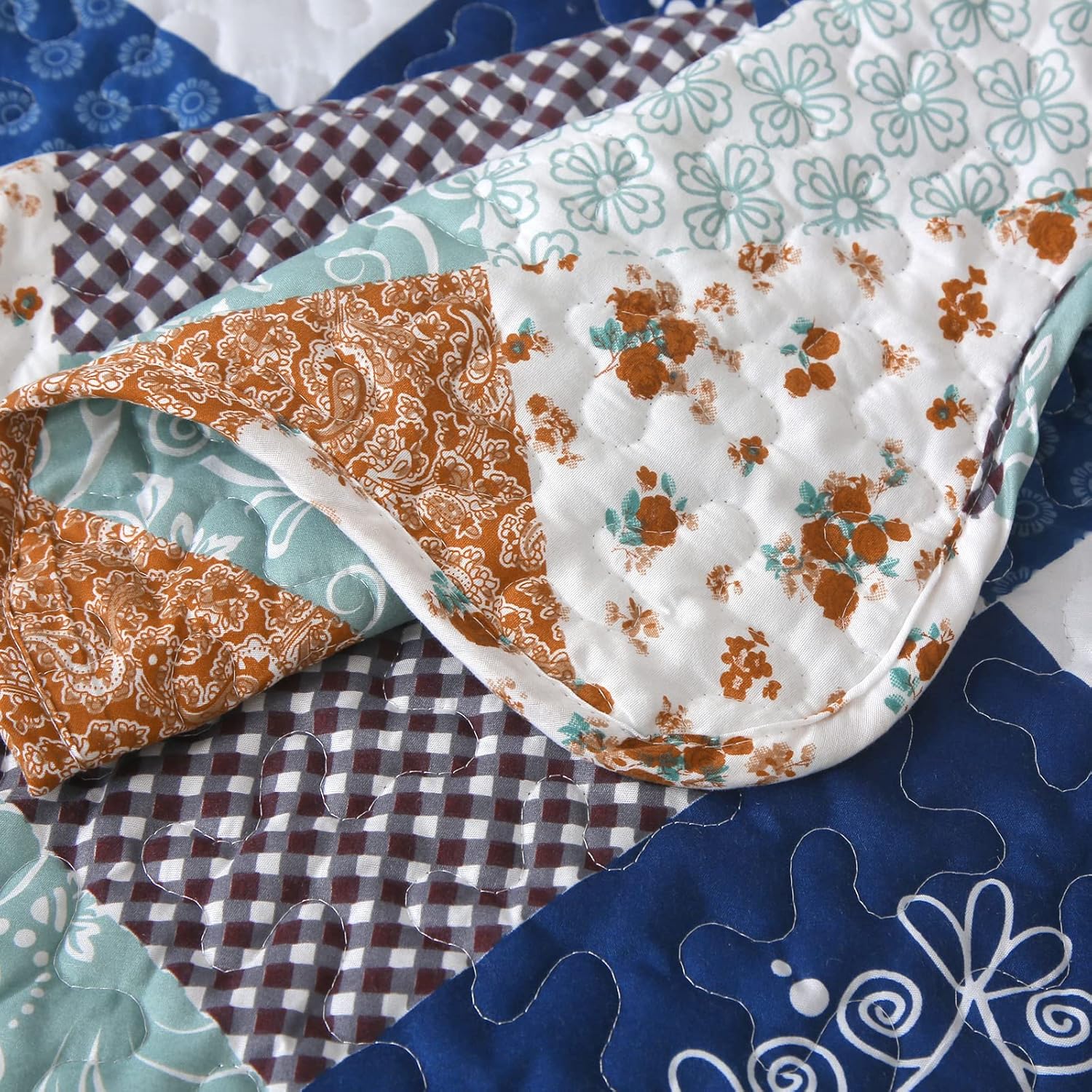 Dinjoy Reversible Patchwork Quilt Set King Size