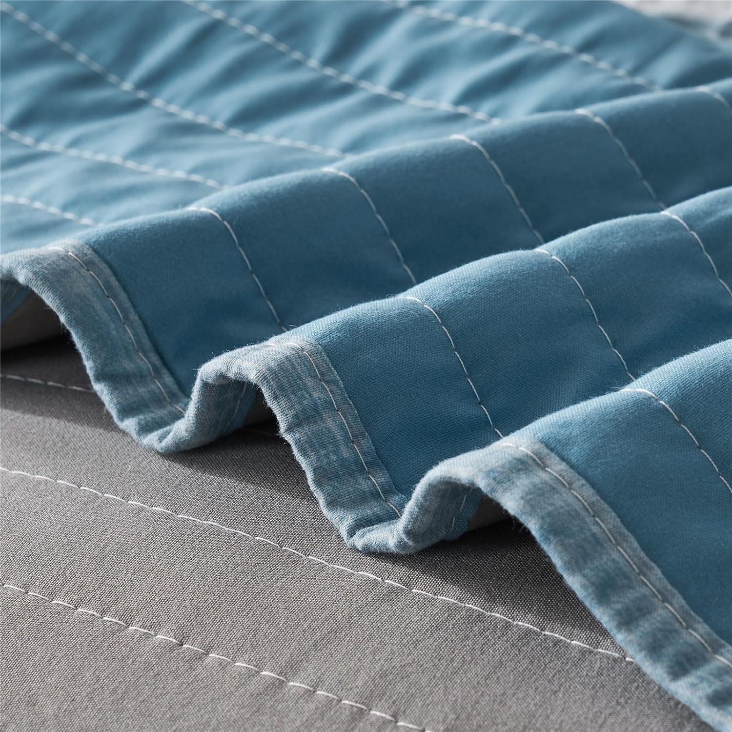 KAKIJUMN KingCal King Quilt Bedding Set White Grey Blue Striped Design