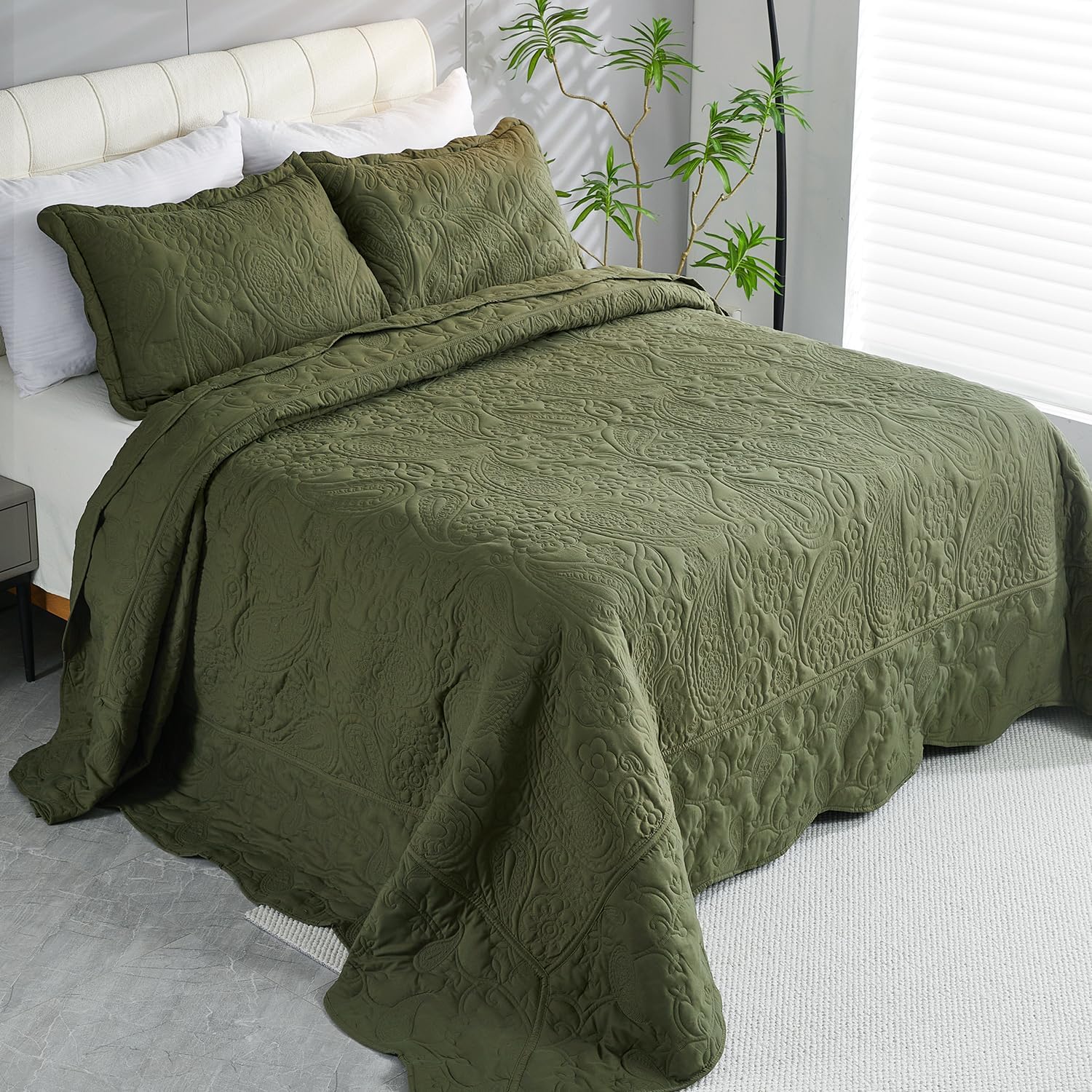 EVENHUG Olive Green Quilt Set 3 Piece