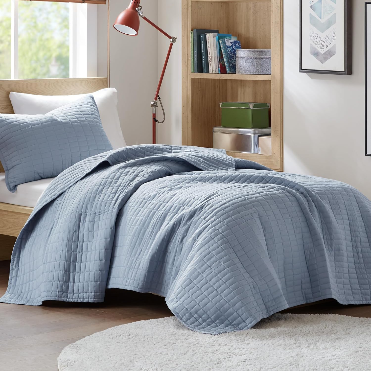 Comfort Spaces Kienna Quilt Set - Blue Double Sided Lightweight Soft 2 Piece