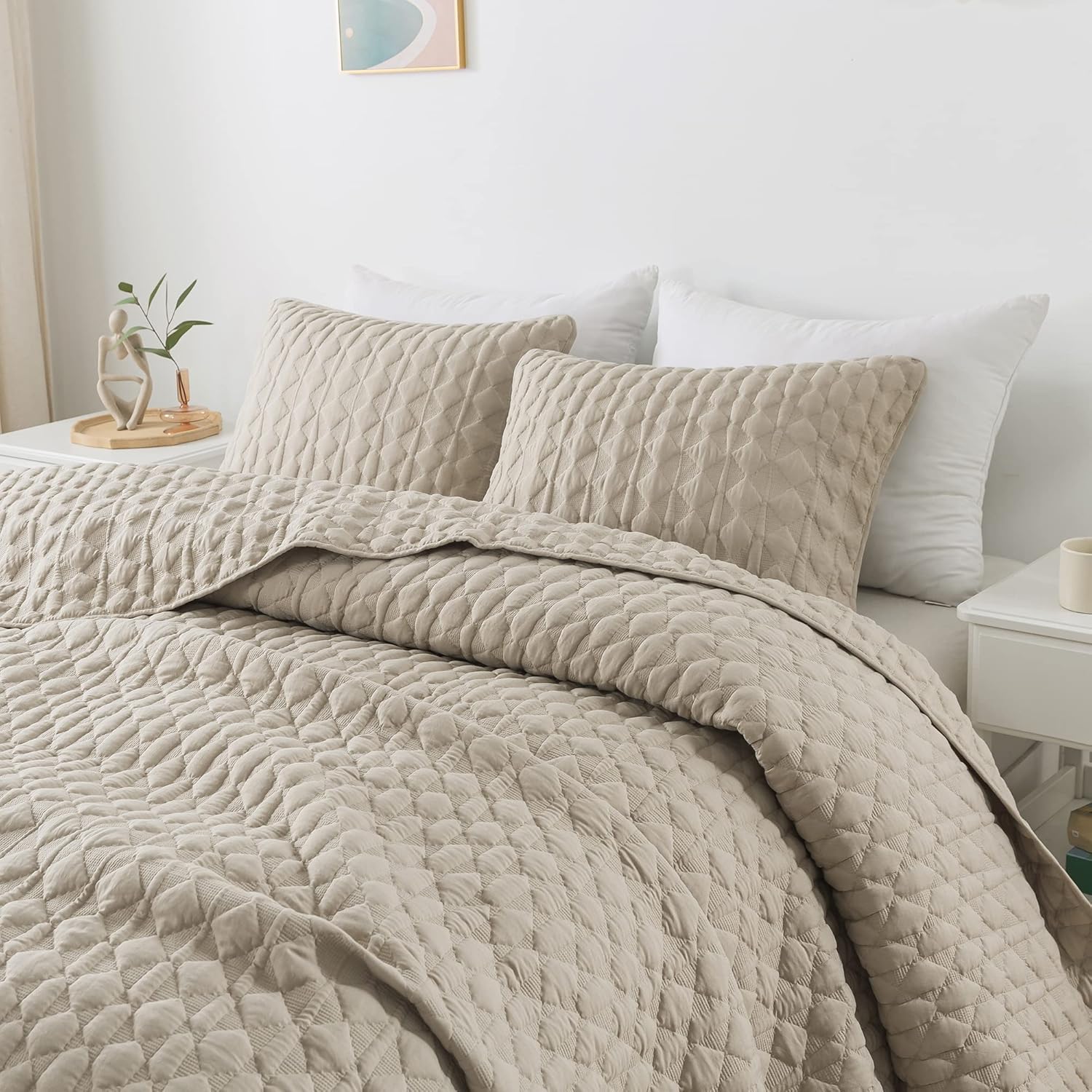 WDCOZY Lightweight Cal King Quilt Set with Pillow Shams