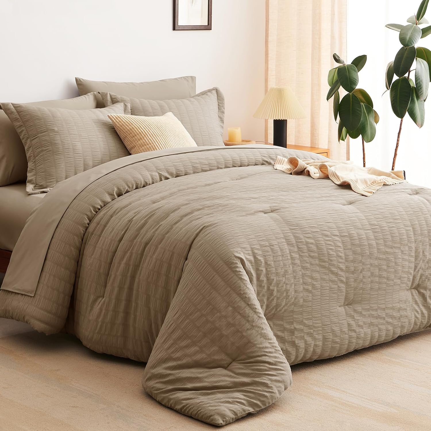 CozyLux 7-Piece Seersucker Bed in a Bag Set