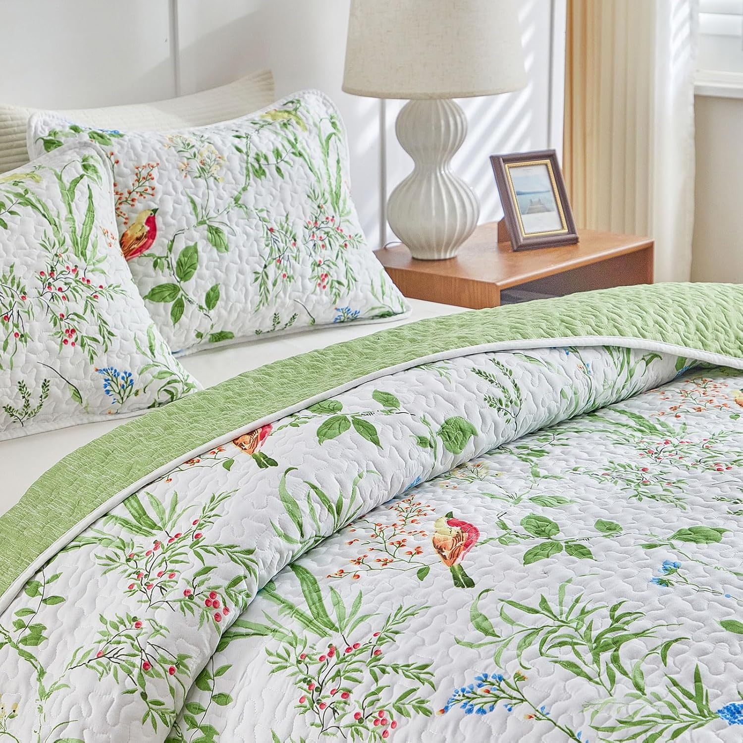 Joyreap 3-Piece Quilt Set for FullQueen Beds