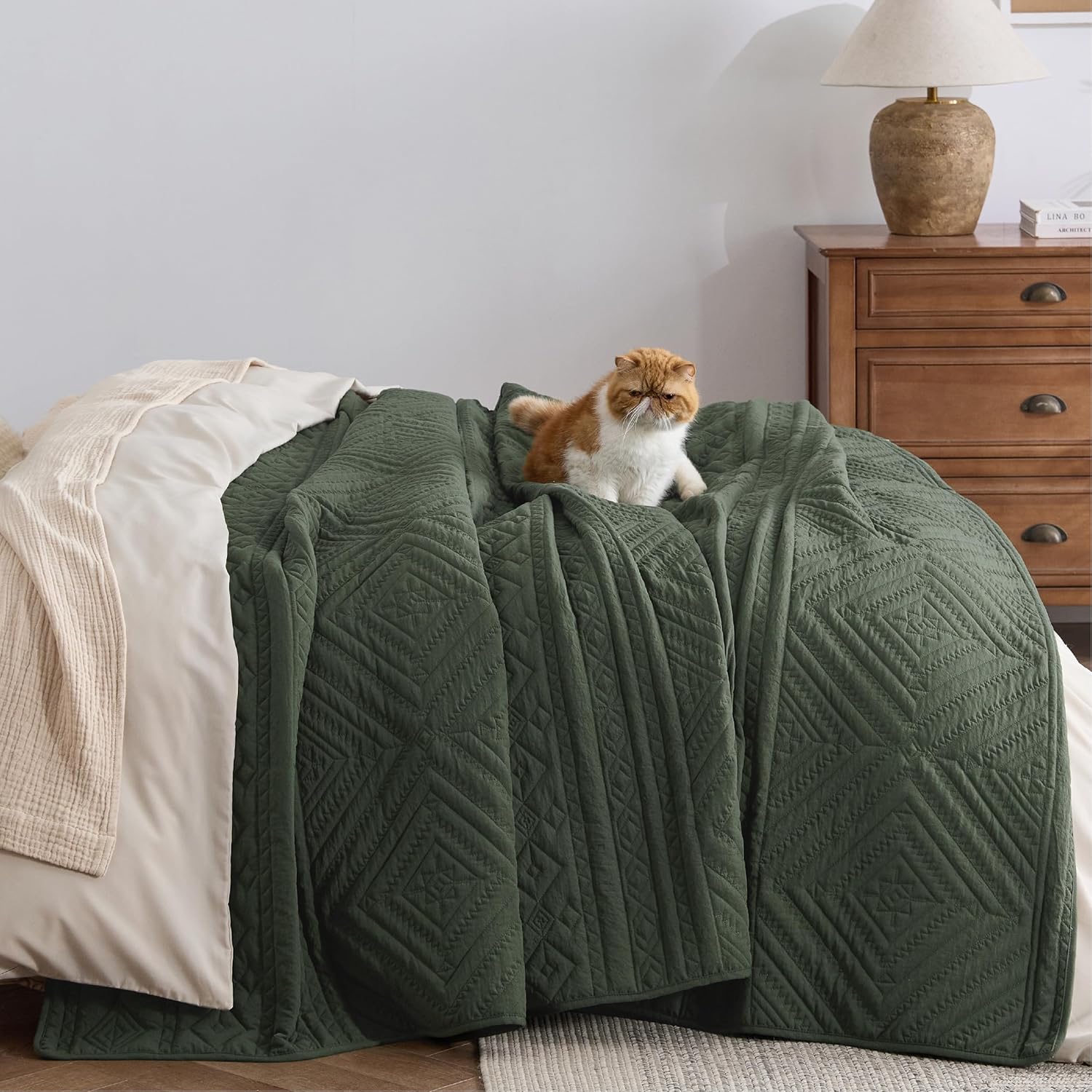 Bedsure Boho Quilt King Size - Olive Green Geometric