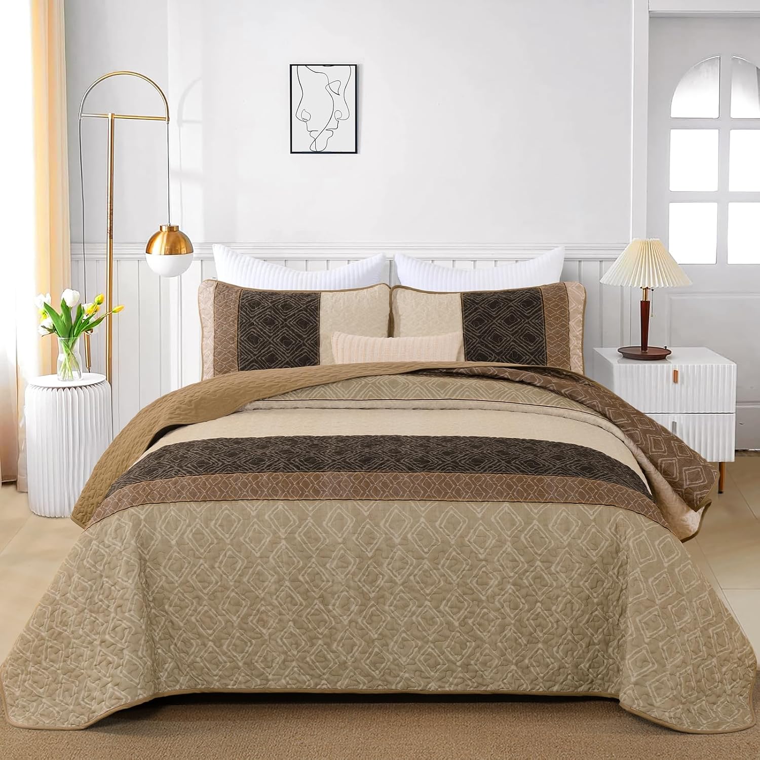 Boho Queen Quilt Set with 2 Pillow Shams Light Brown Microfiber Bedding Set
