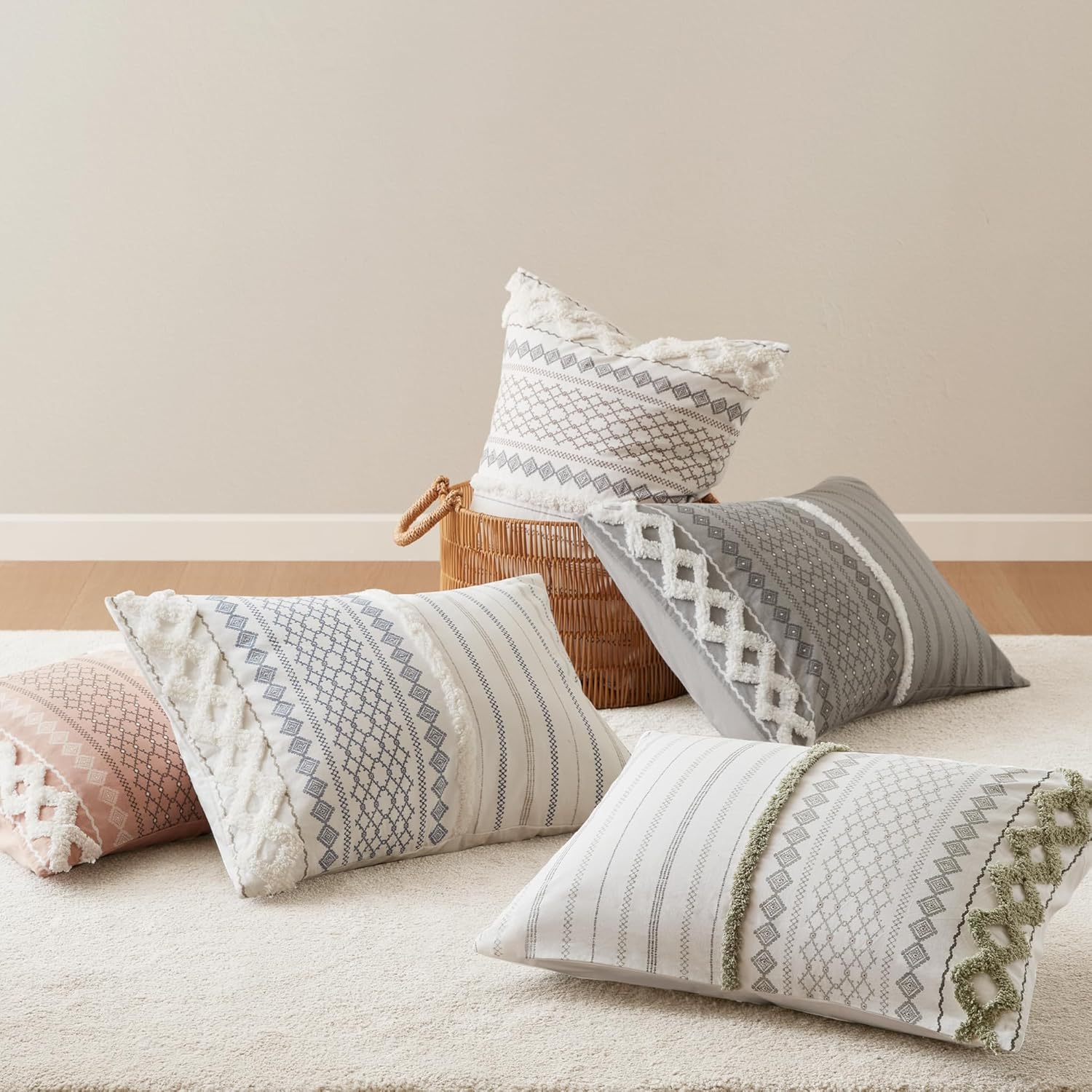 INKIVY King Size Chenille Tufted Comforter Set