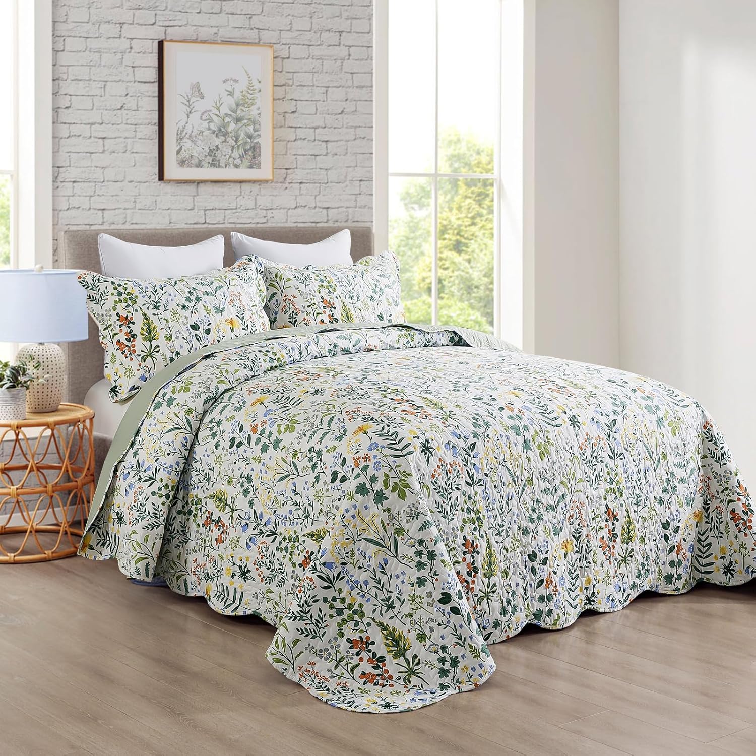Travan 3-Piece Quilt Set with Shams 1