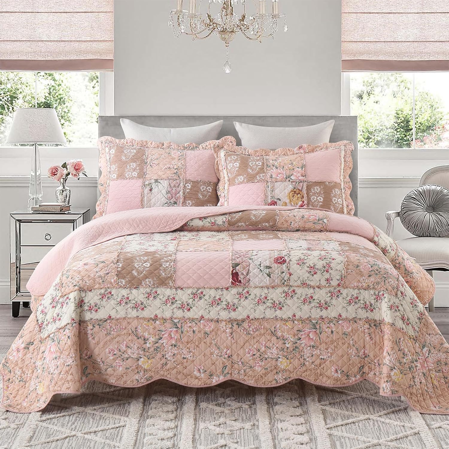 Yvooxny Queen Size Patchwork Floral Quilt Set