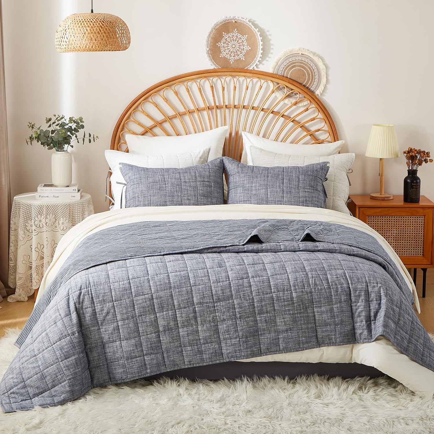 Softpage Cotton Quilt Bedding Set with Coverlet Pillow Shams