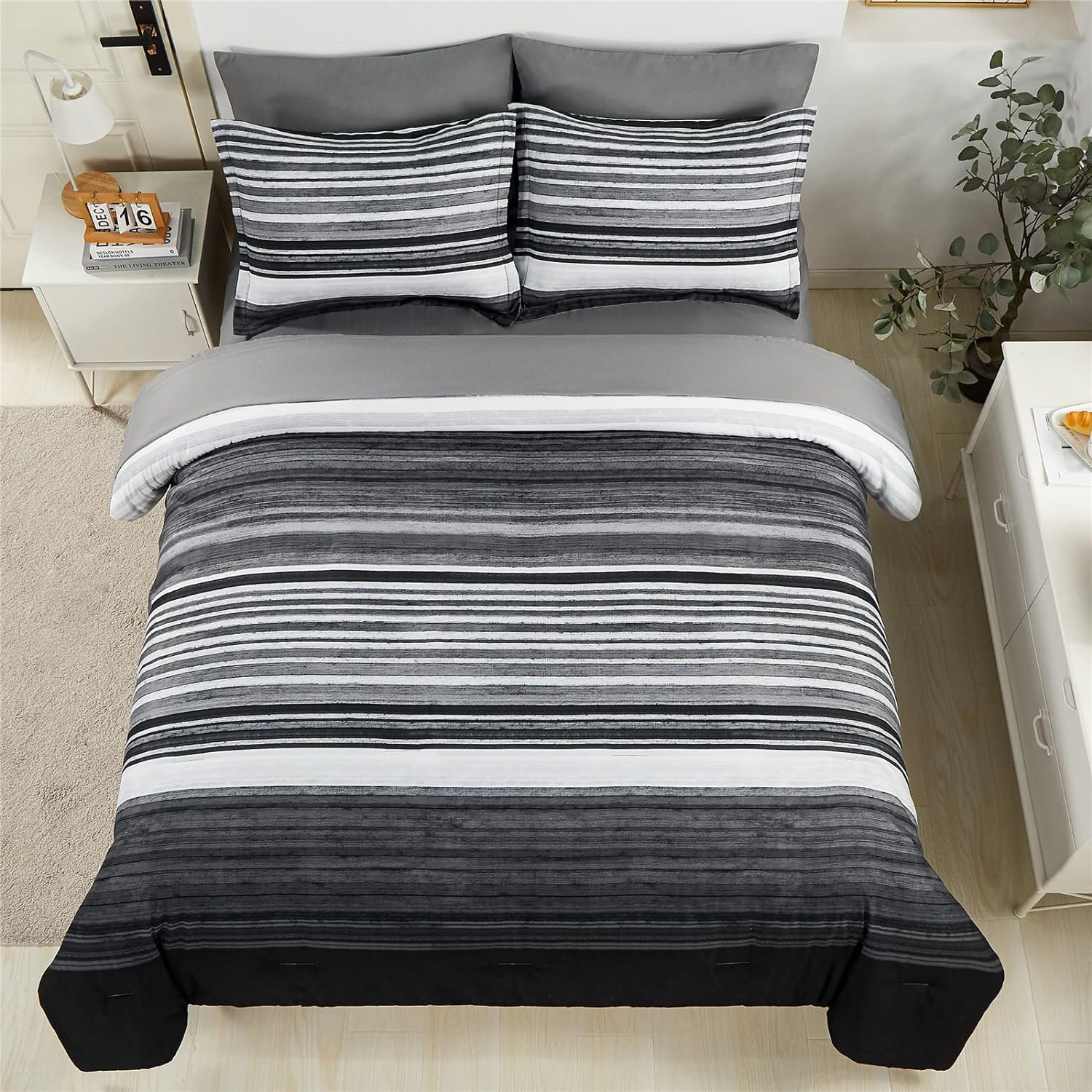 KAKIJUMN 7 Piece Stripe Comforter Set King Size