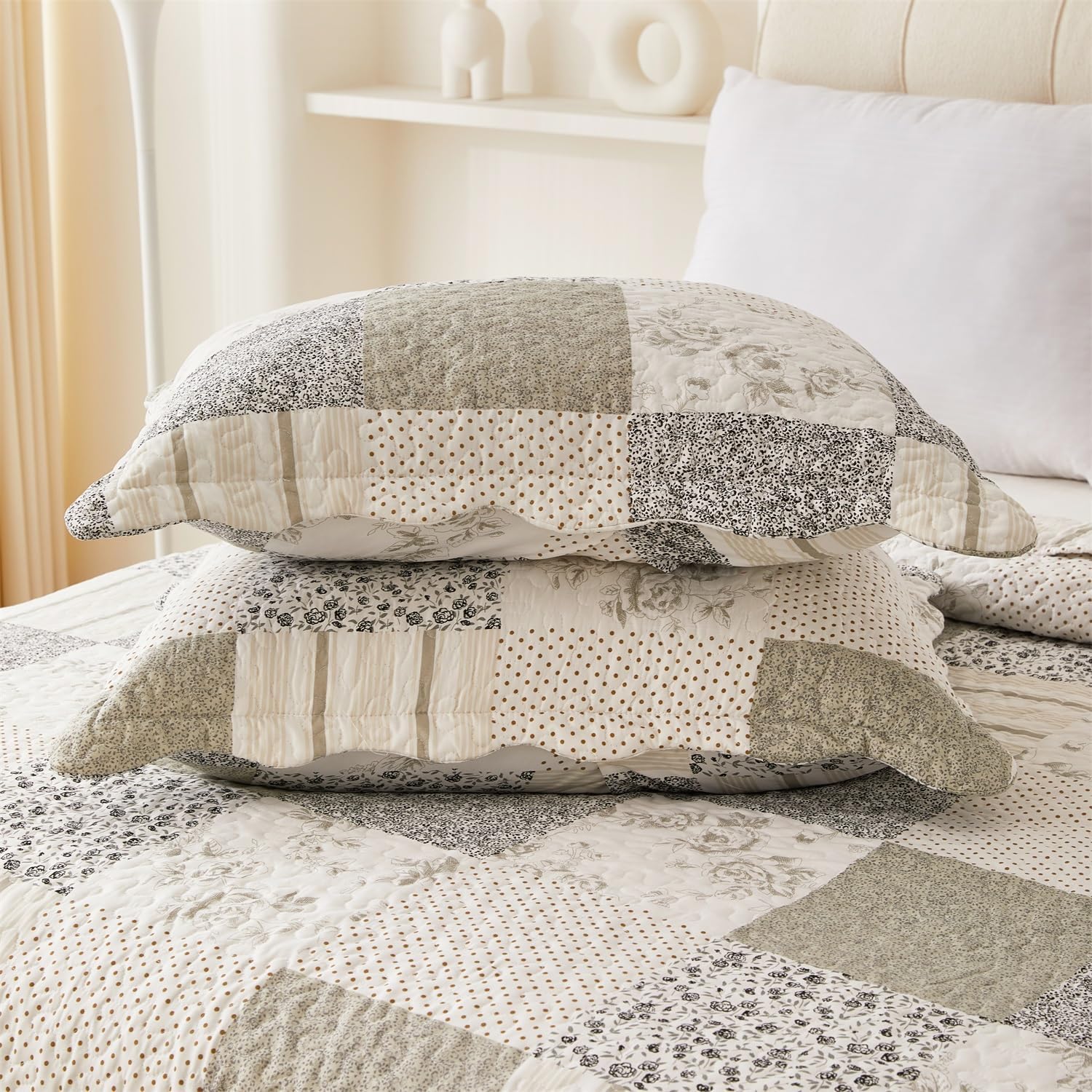 Cmfshape Grey Floral Reversible Quilt Set
