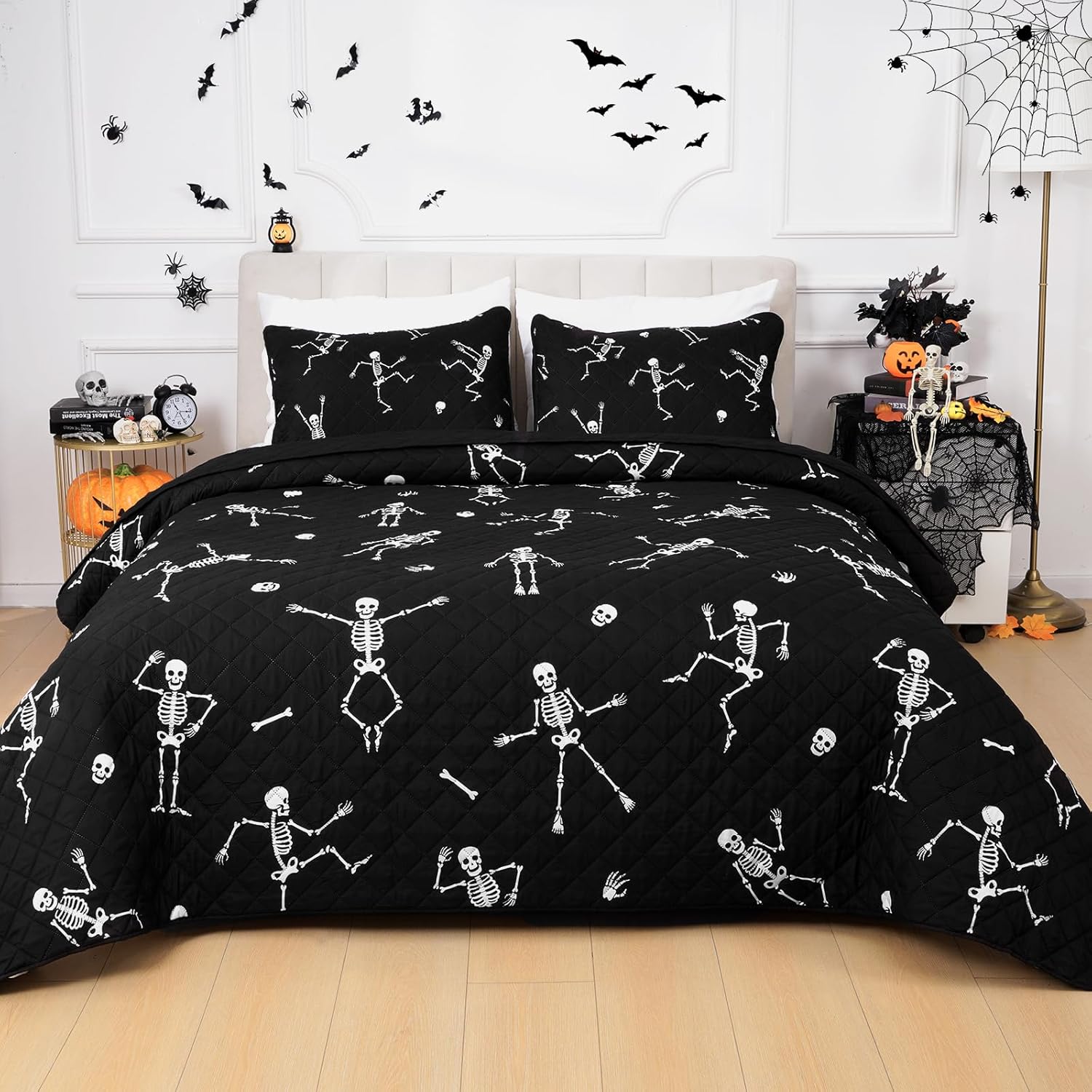ASPMIZ Halloween Queen Quilt Set Reversible Microfiber with 2 Pillowcases