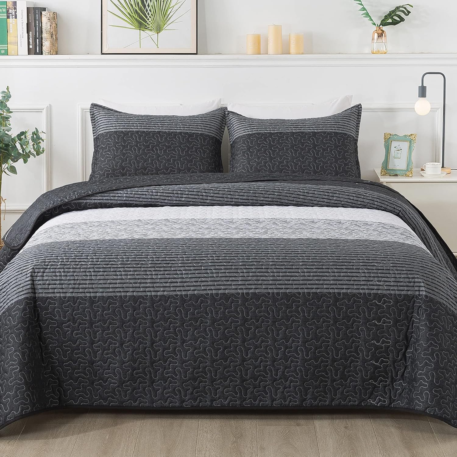 Andency Queen Quilt Set Black and White Striped
