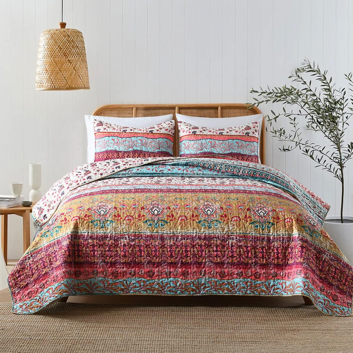 Boho Style Reversible King Quilt Set with 2 Pillow Shams