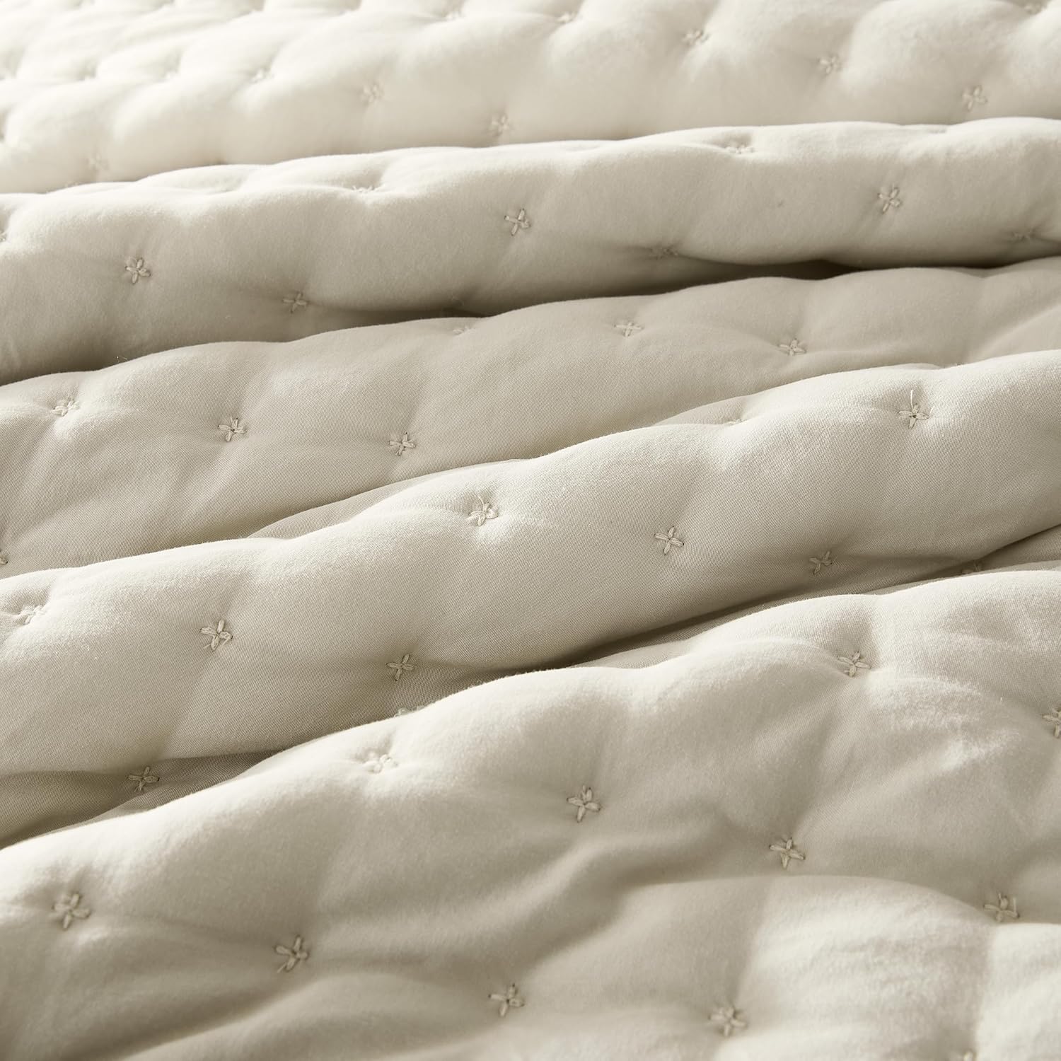 WDCOZY Beige Cal King Quilt Set with 2 Pillow Shams