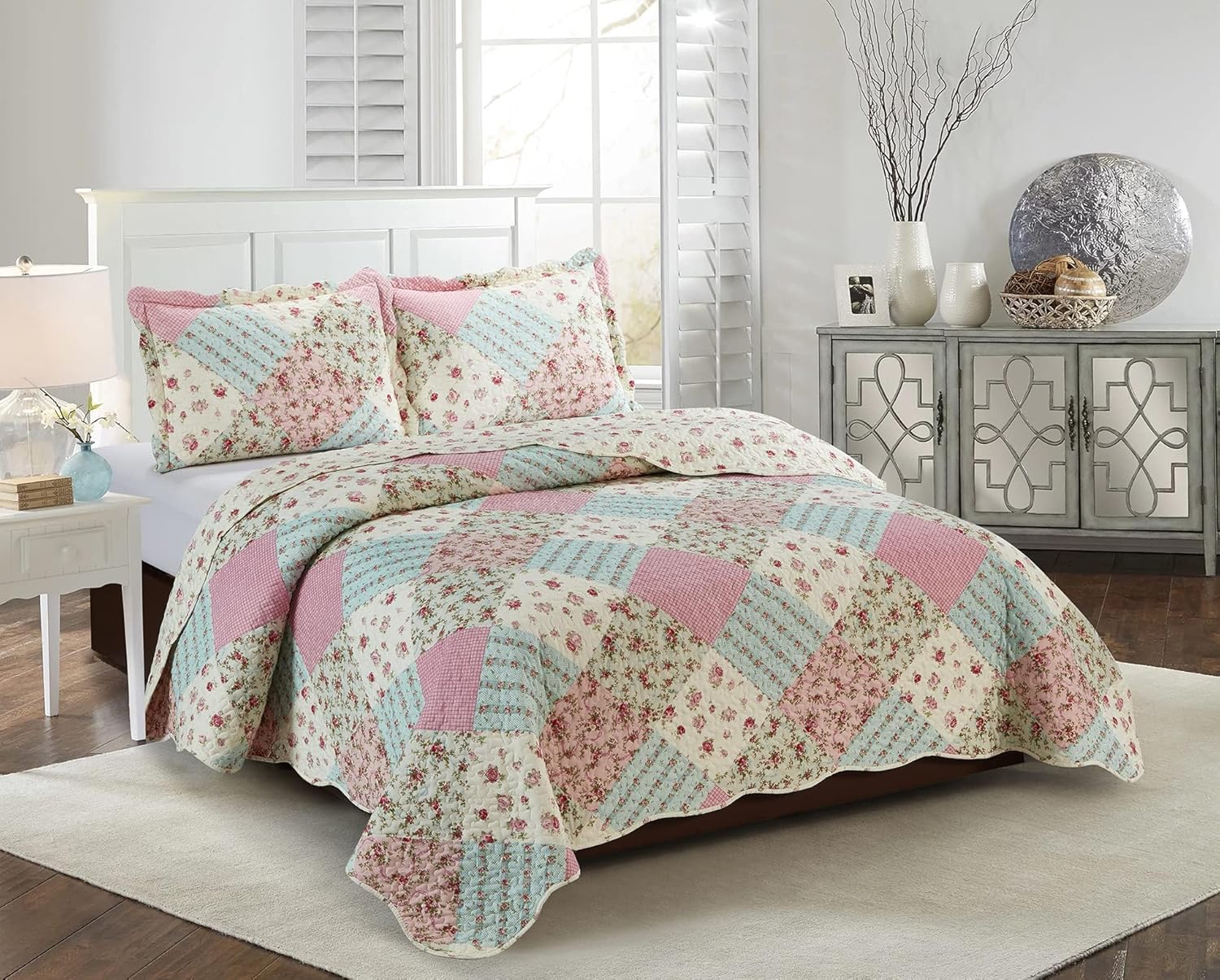 Brilliant Sunshine Pink Green Rose Patchwork Pillowshams Set
