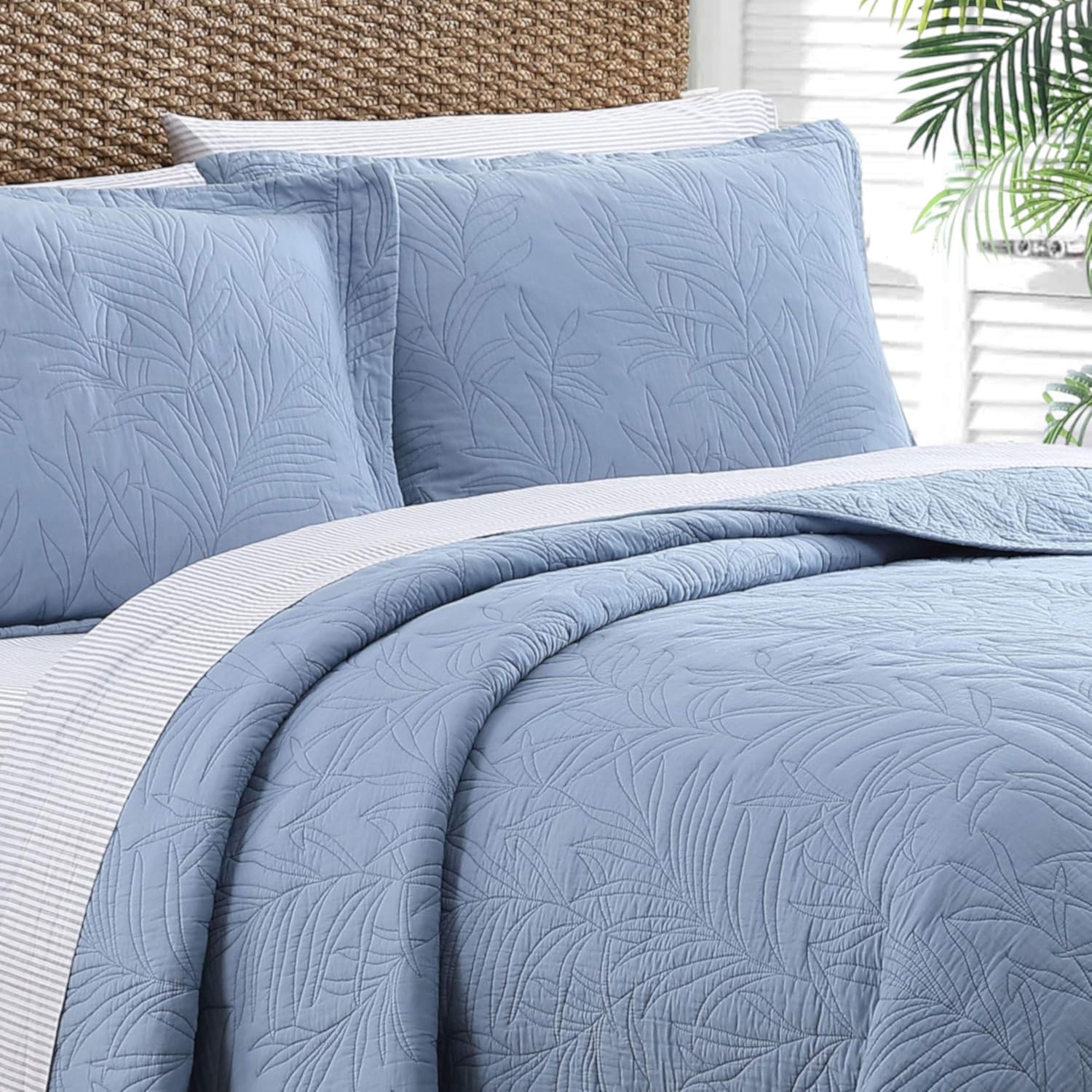Tommy Bahama Soft Breathable Quilt Bedspread Twin Blue