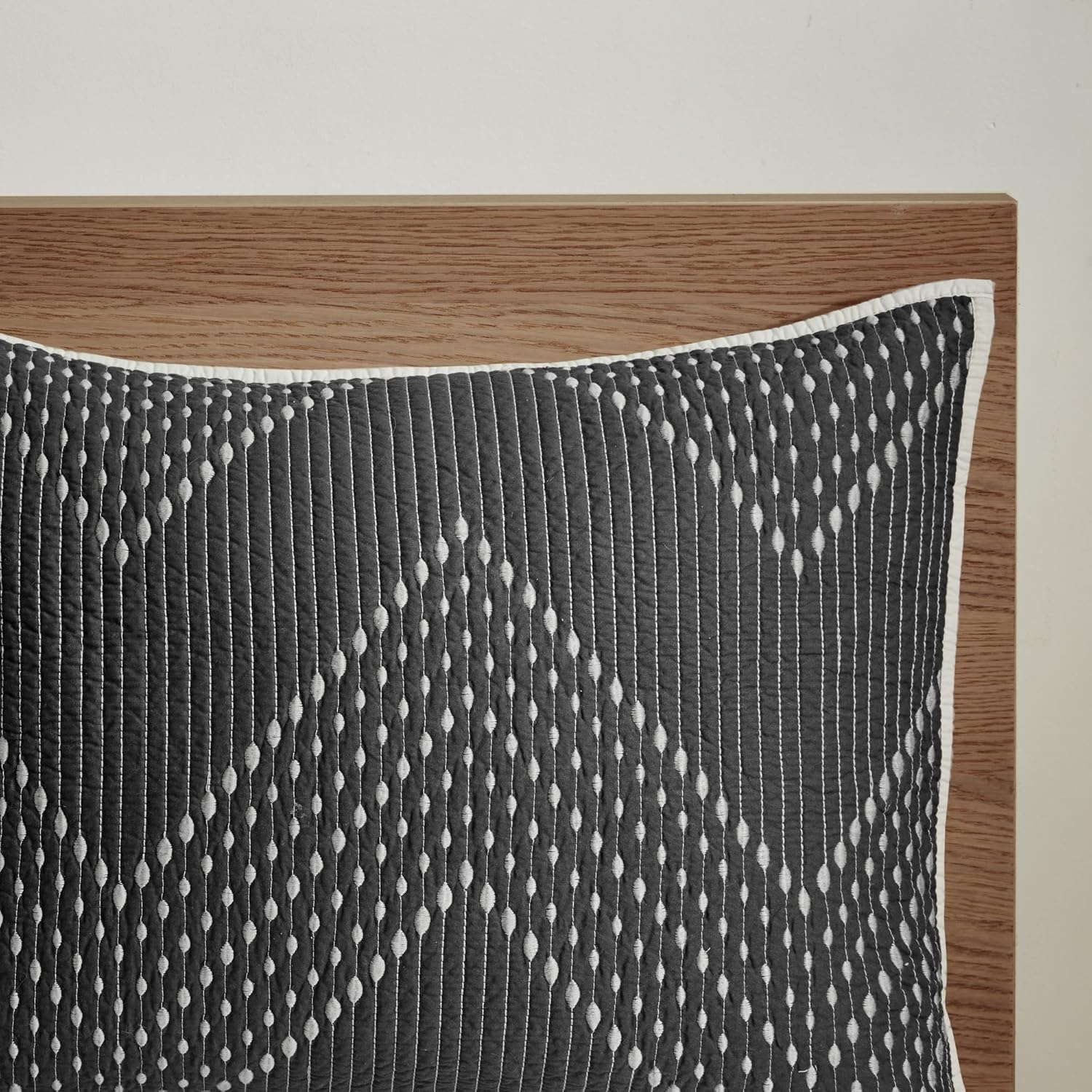 INKIVY Reversible Chevron Cotton Quilt Set - 3 Piece Black FullQueen