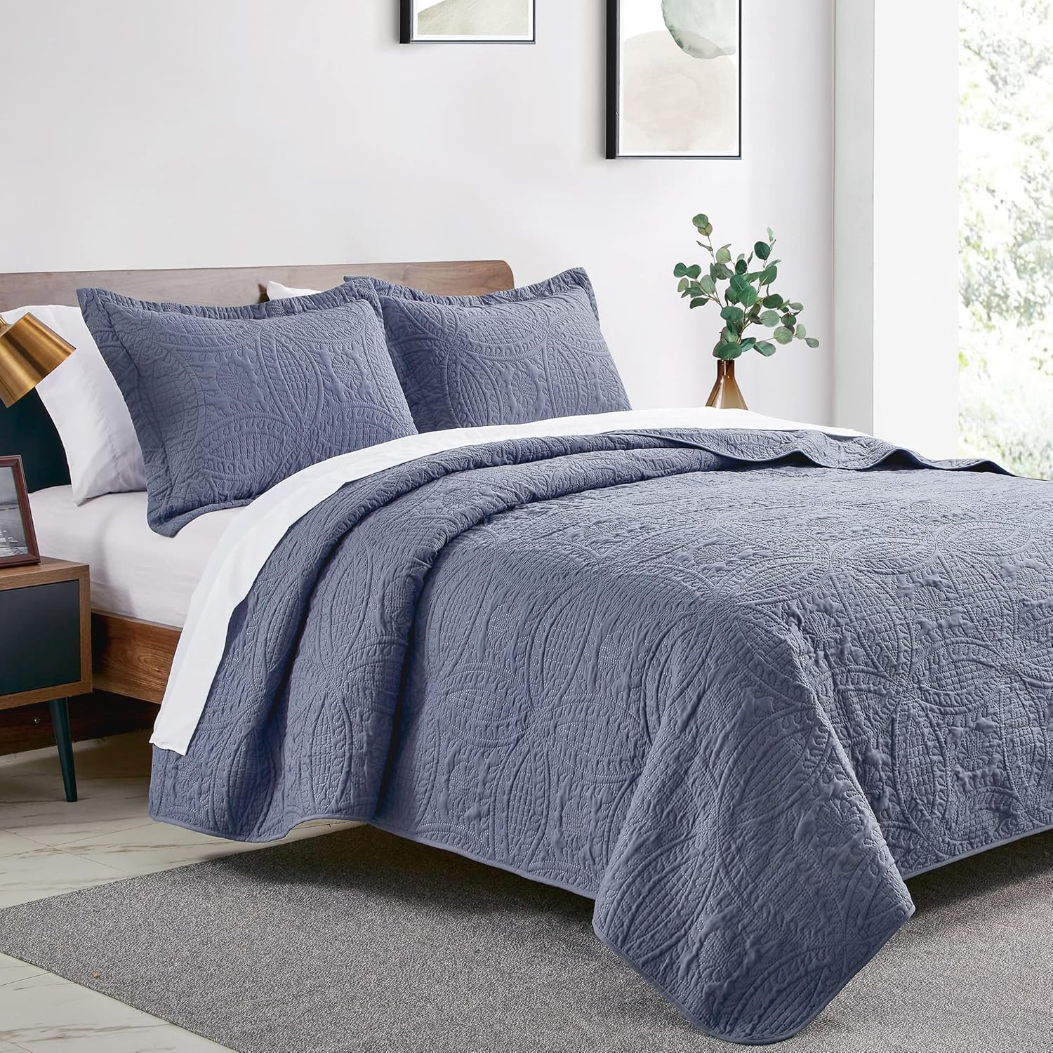 Loves Cabin Twin Quilt Set with Coin Pattern
