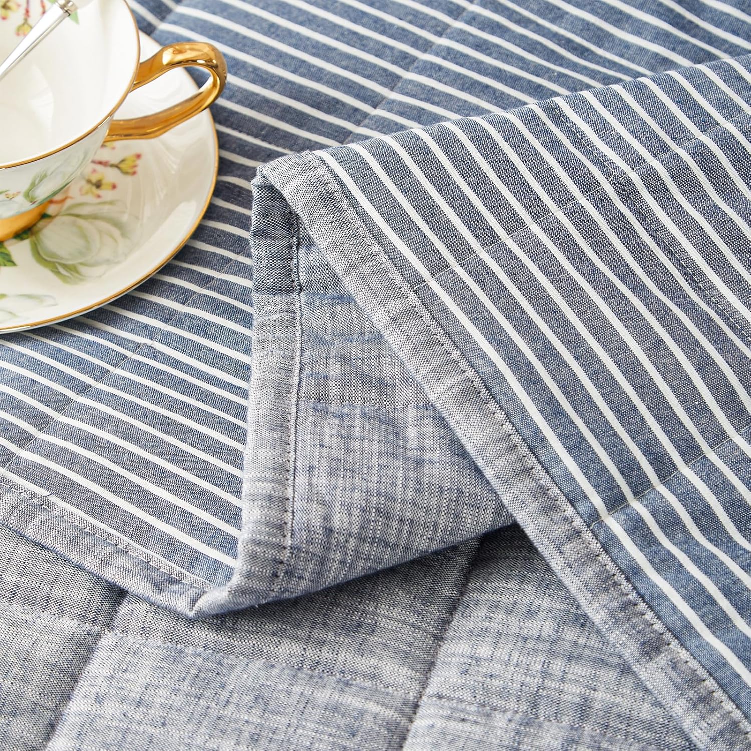 Softpage Cotton Quilt Bedding Set with Coverlet Pillow Shams