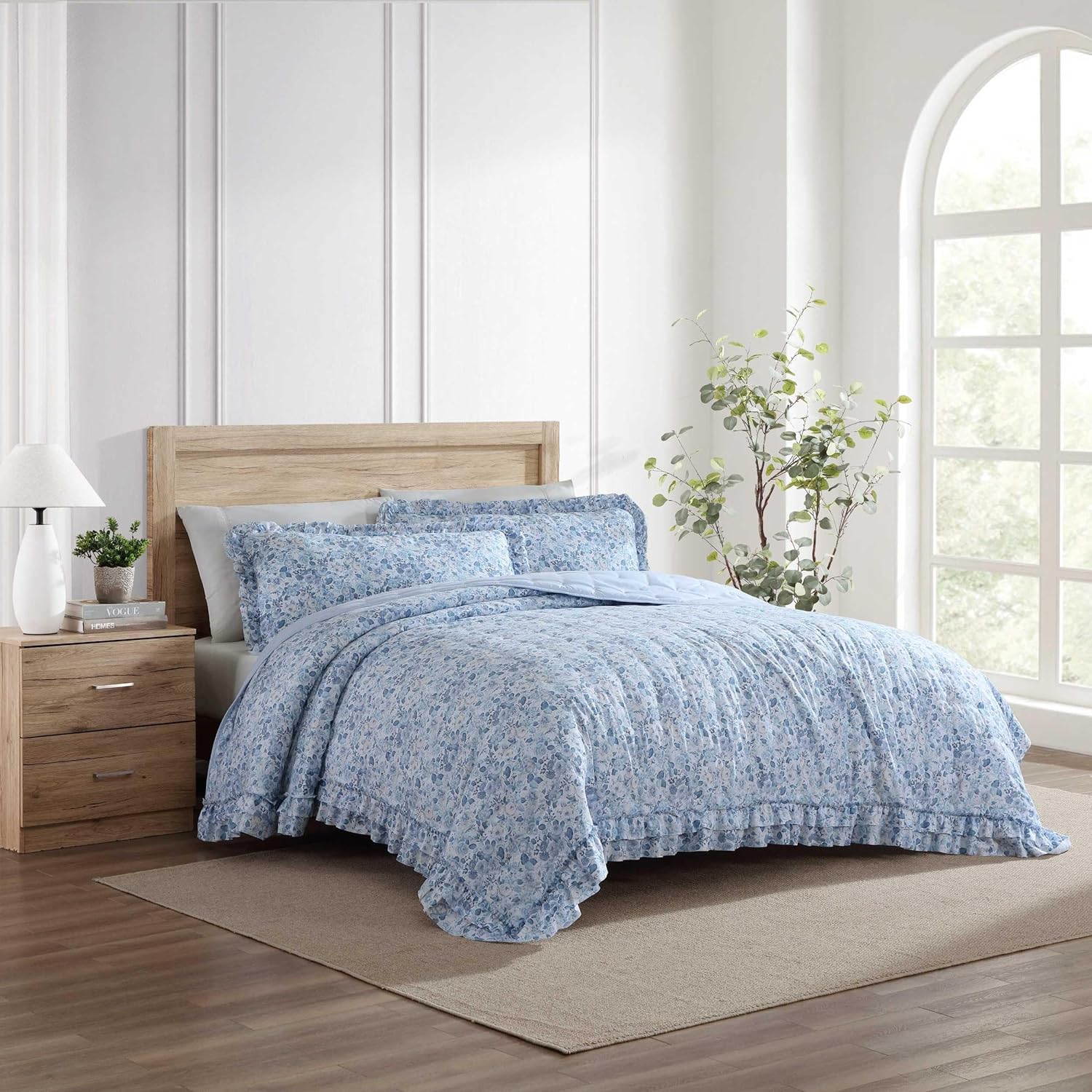 Laura Ashley Queen Quilt Set with Ruffle Shams