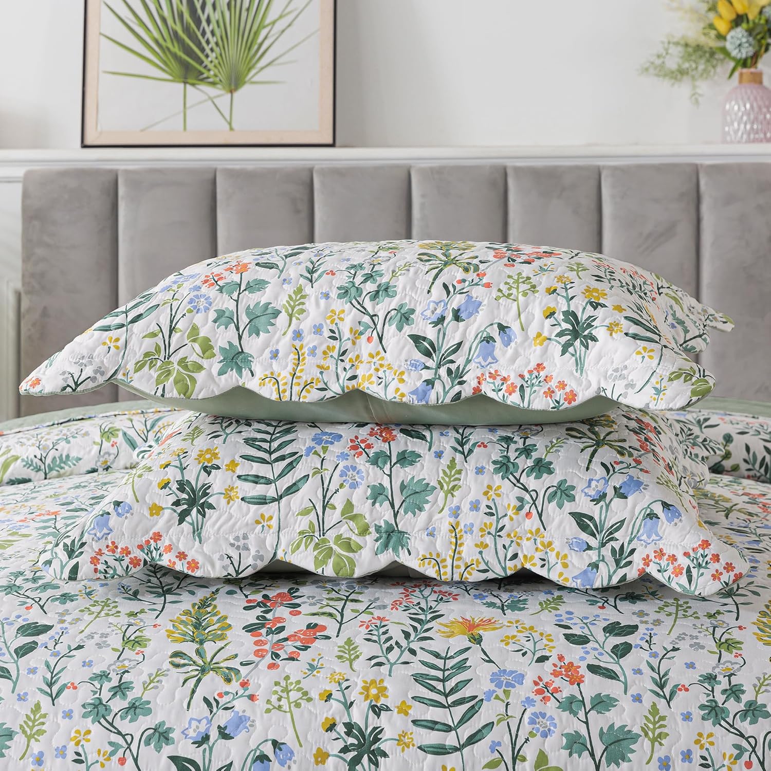 HoneiLife Queen Quilt Set - 3 Piece Lightweight Floral Bedding