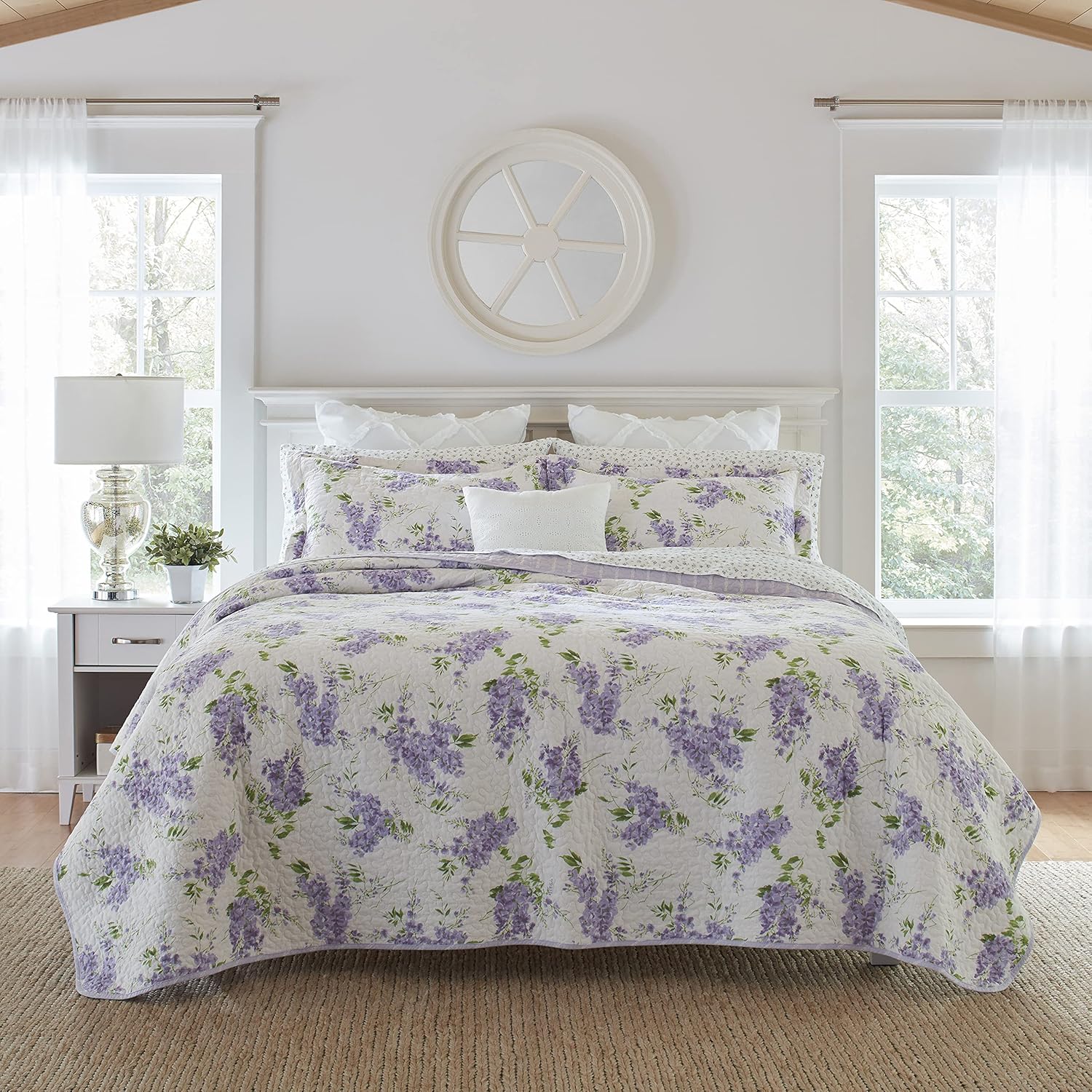 Laura Ashley Queen Quilt Set with Reversible Cotton Shams