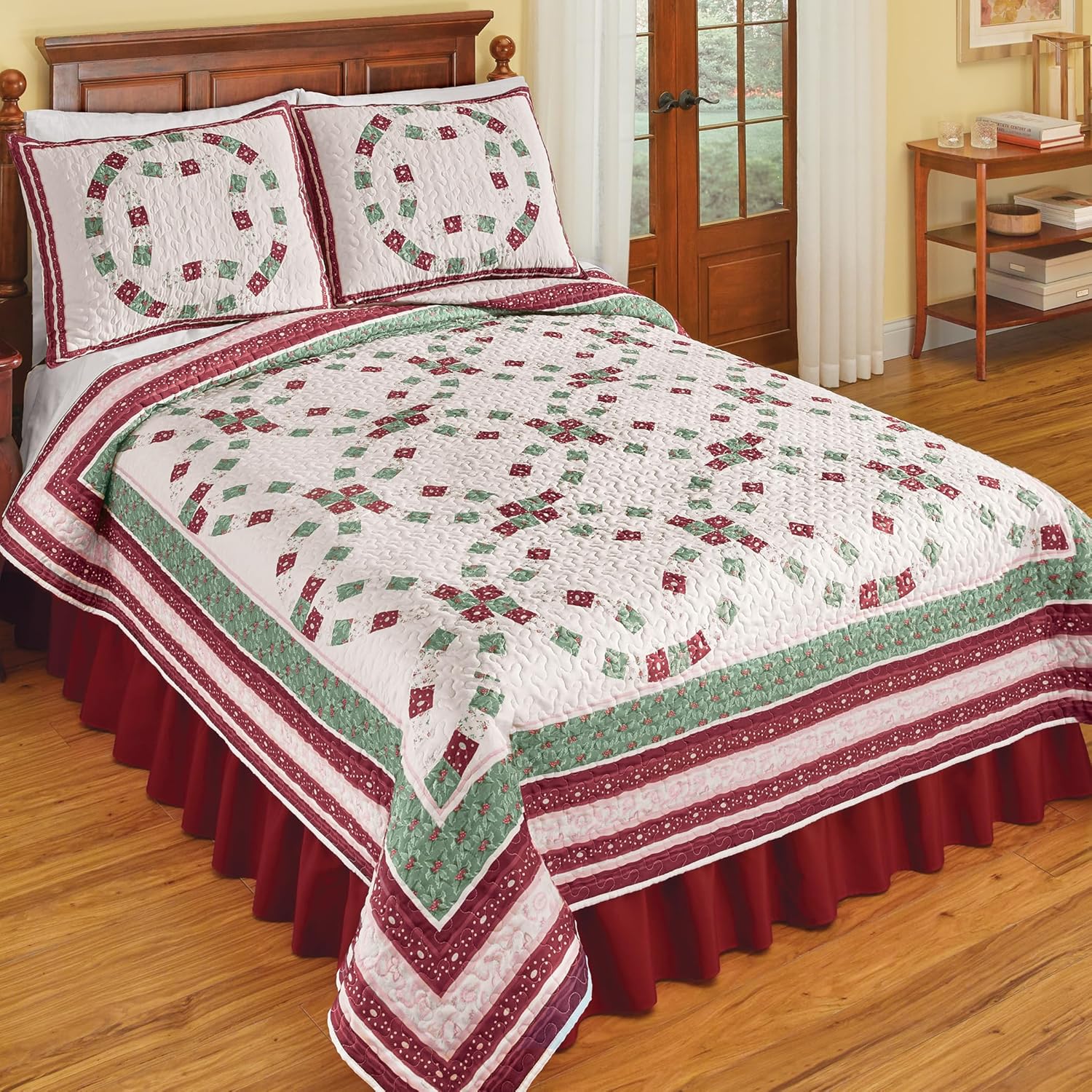 Collections Etc Holiday Wedding Ring Quilt