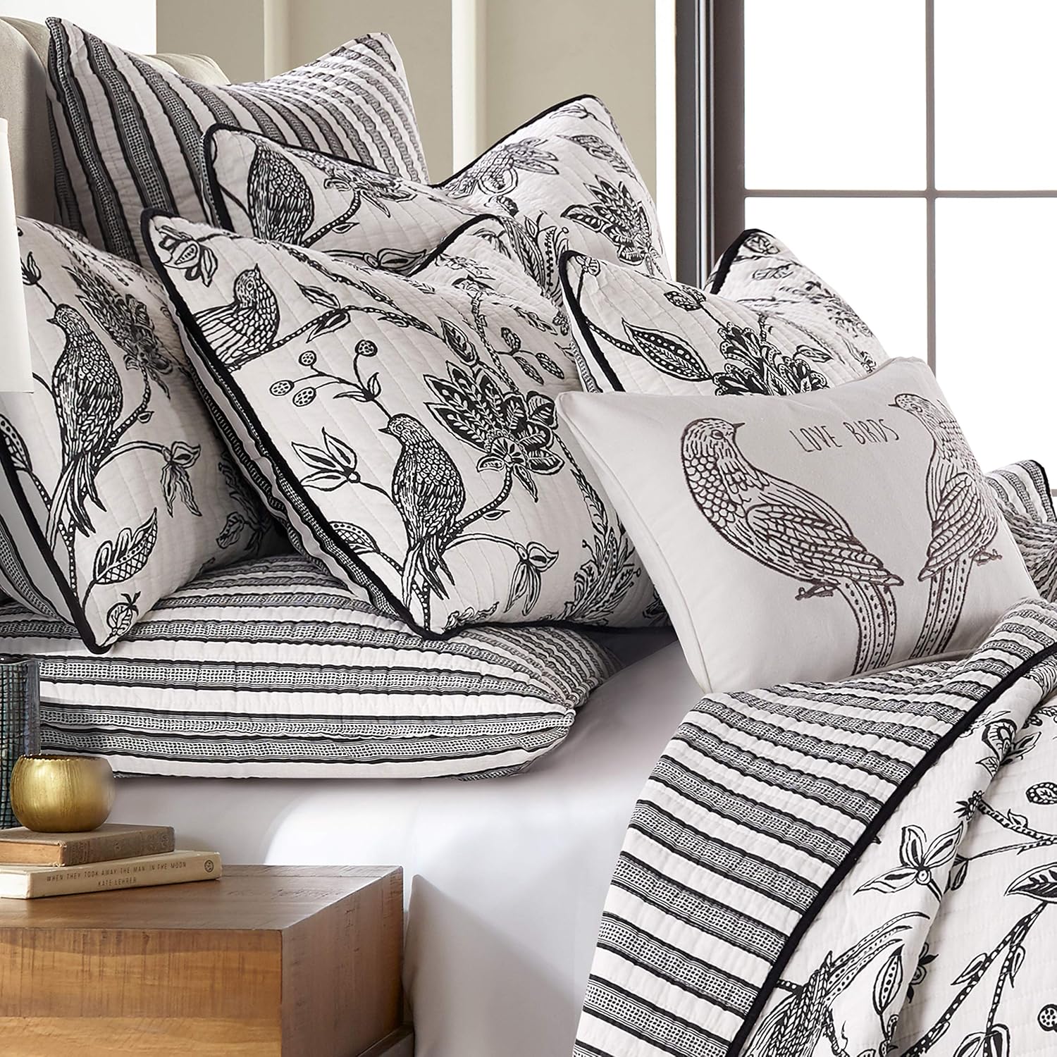 Levtex Home Tanzie Black Quilt Set - FullQueen 1
