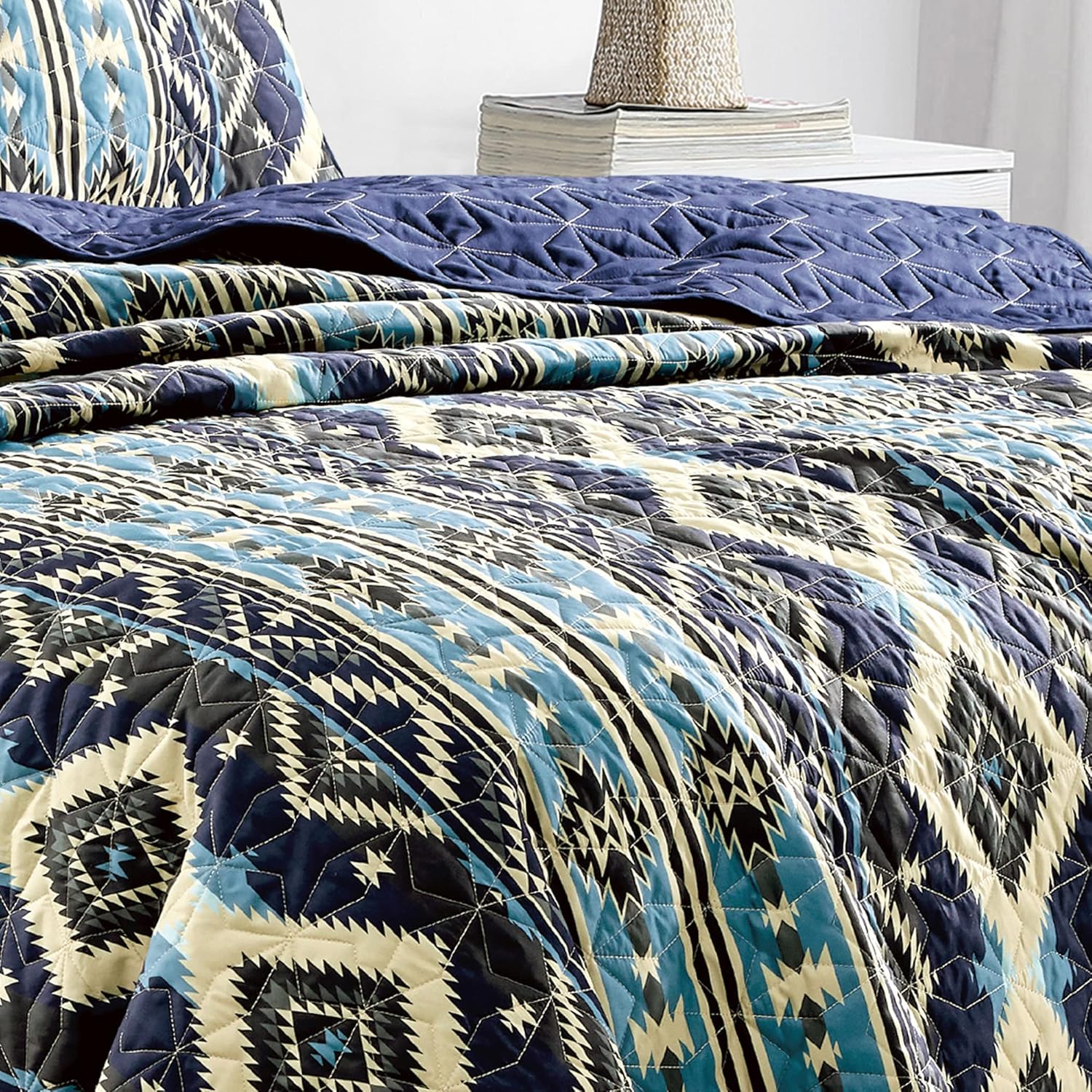 ESCA 3-Piece Black Bedspread Set King Size Navajo Quilt