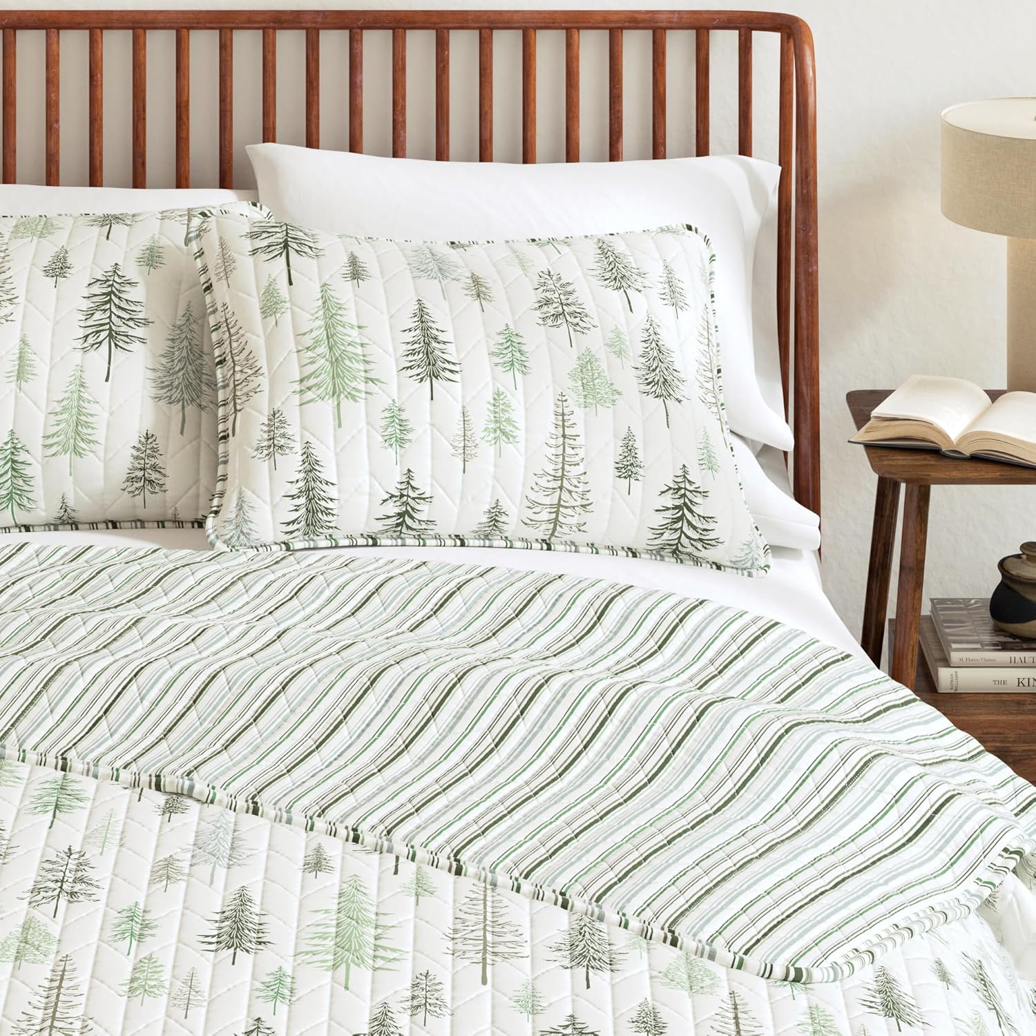 Great Bay Home 3-Piece Reversible Forest Cabin Bedspread King Quilt Set