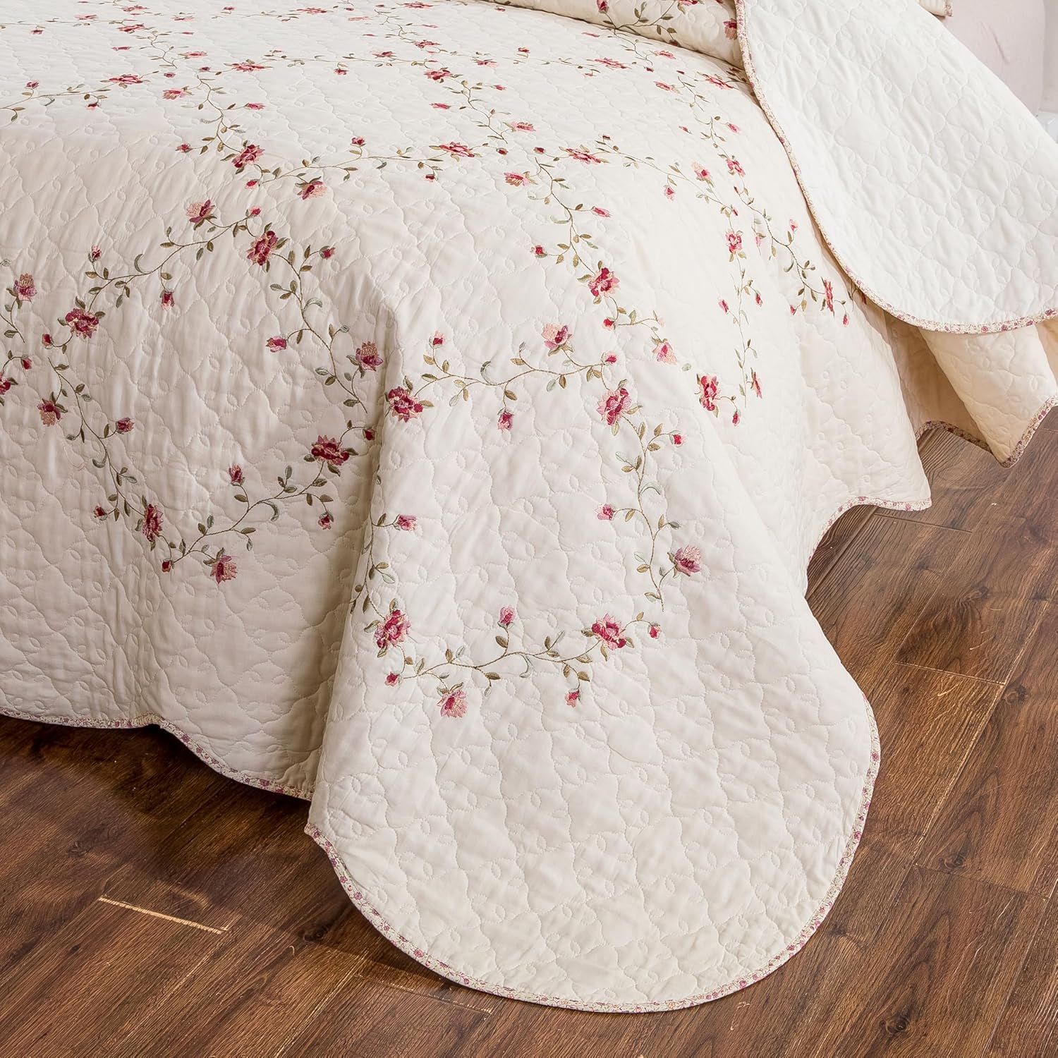 ROOMLIFE 3D Floral Embroidery Quilt Set 3-Piece King Size