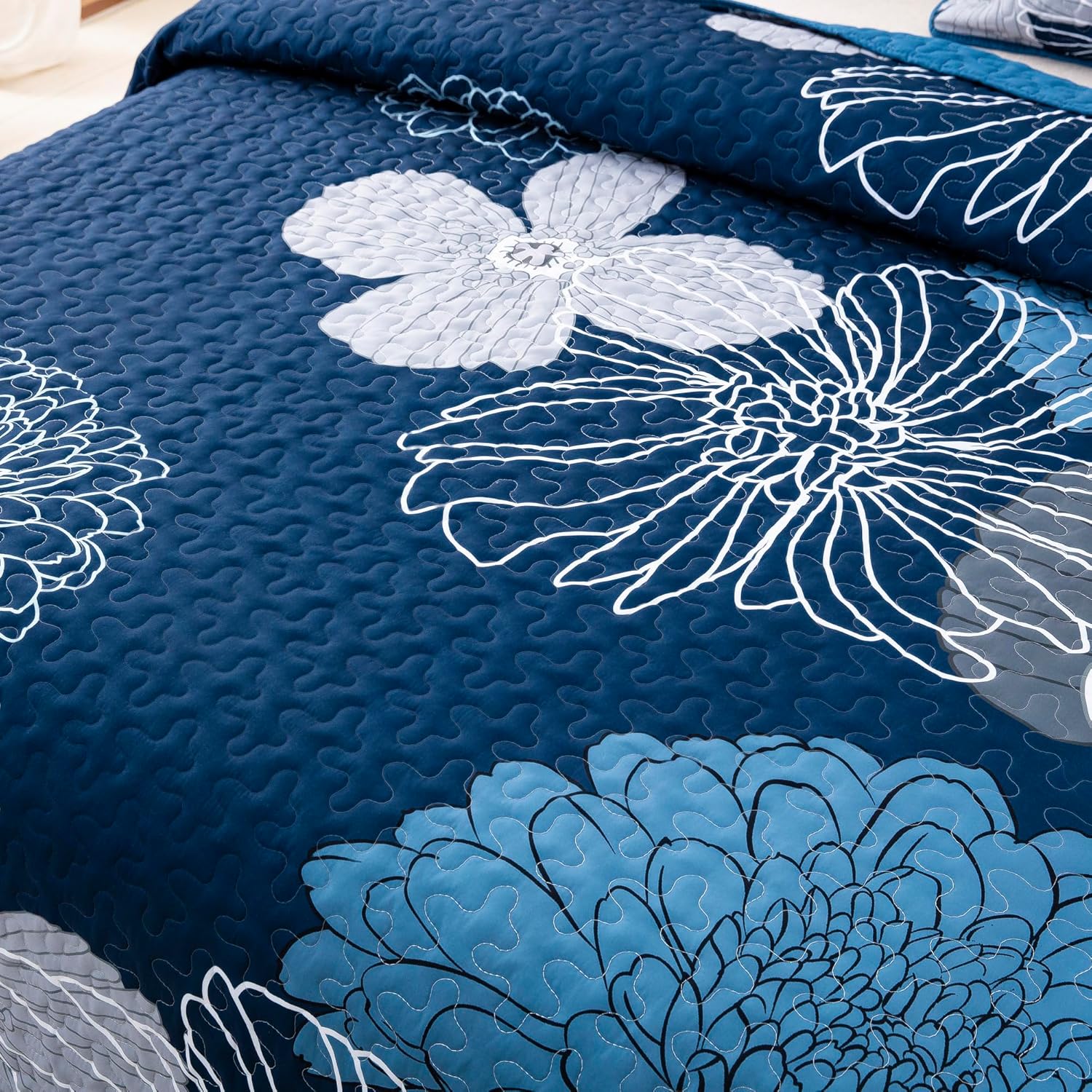 Anibedding 3 Piece Navy Blue Floral Quilt Set Queen Size