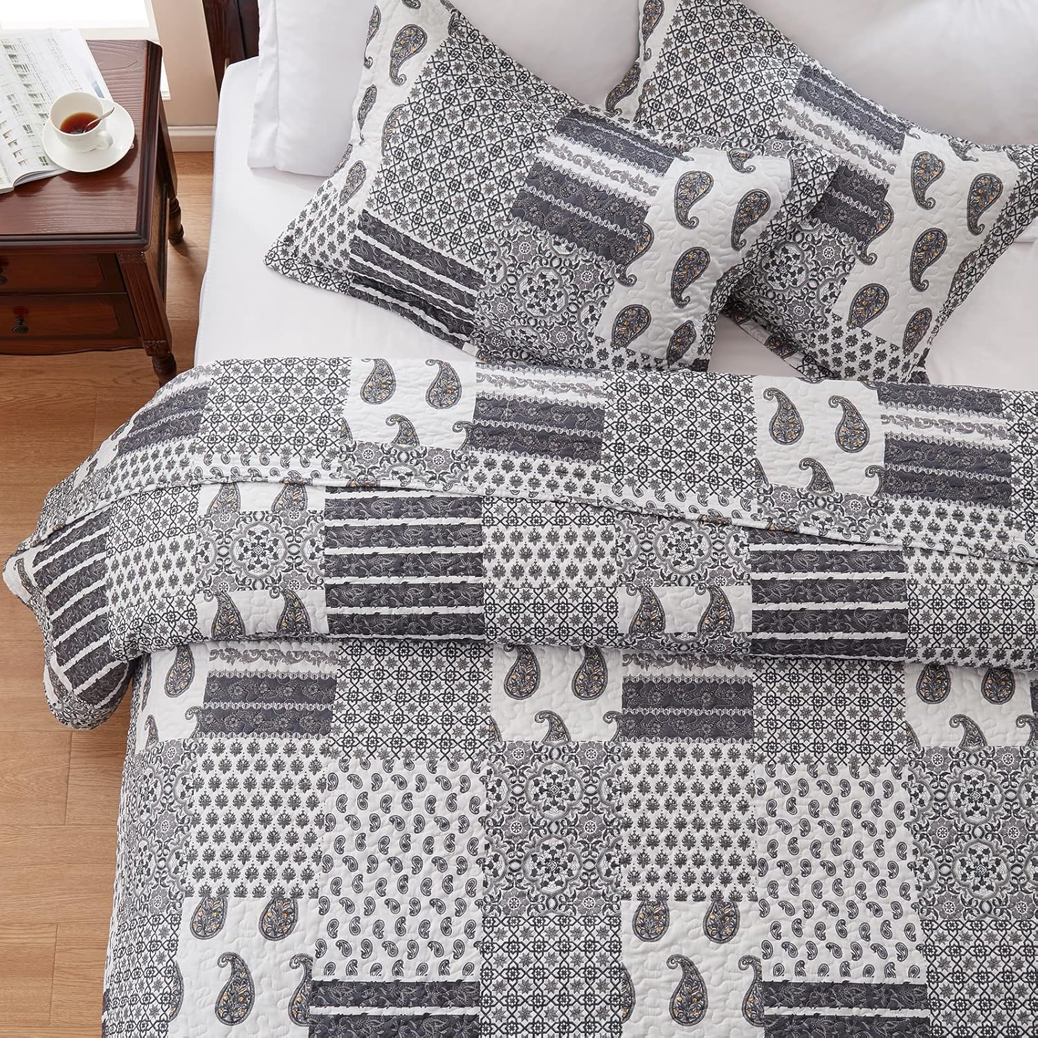 LEAONME King Size Quilt Set 3 Piece Reversible Bedding