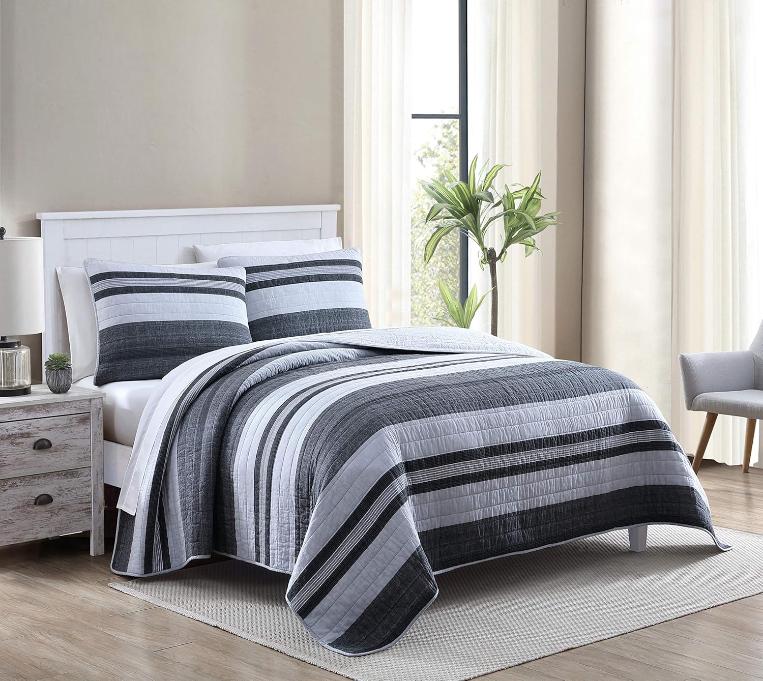 Nautica Queen Quilt Set - 100 Cotton Reversible Bedding
