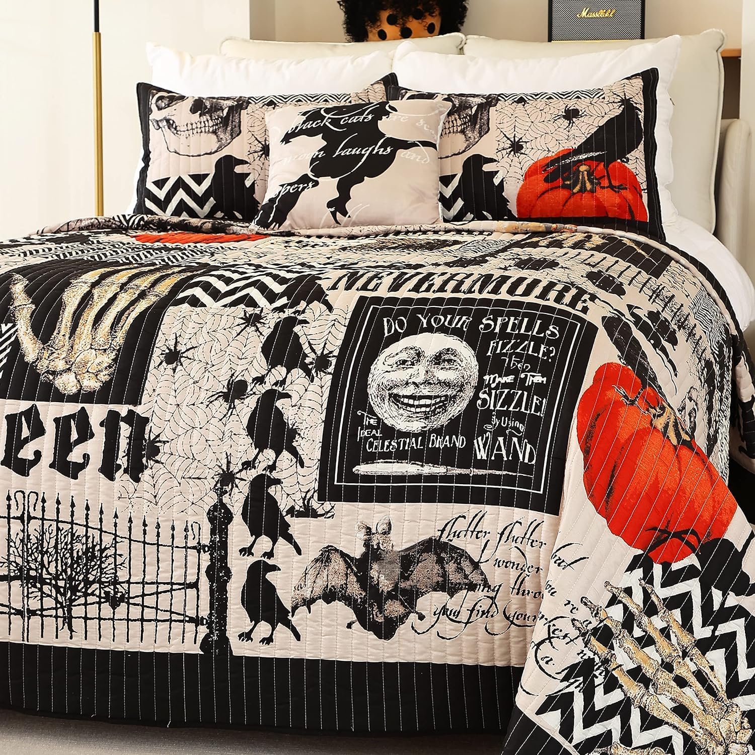 EVENHUG Halloween King Size Quilt Bedding Set
