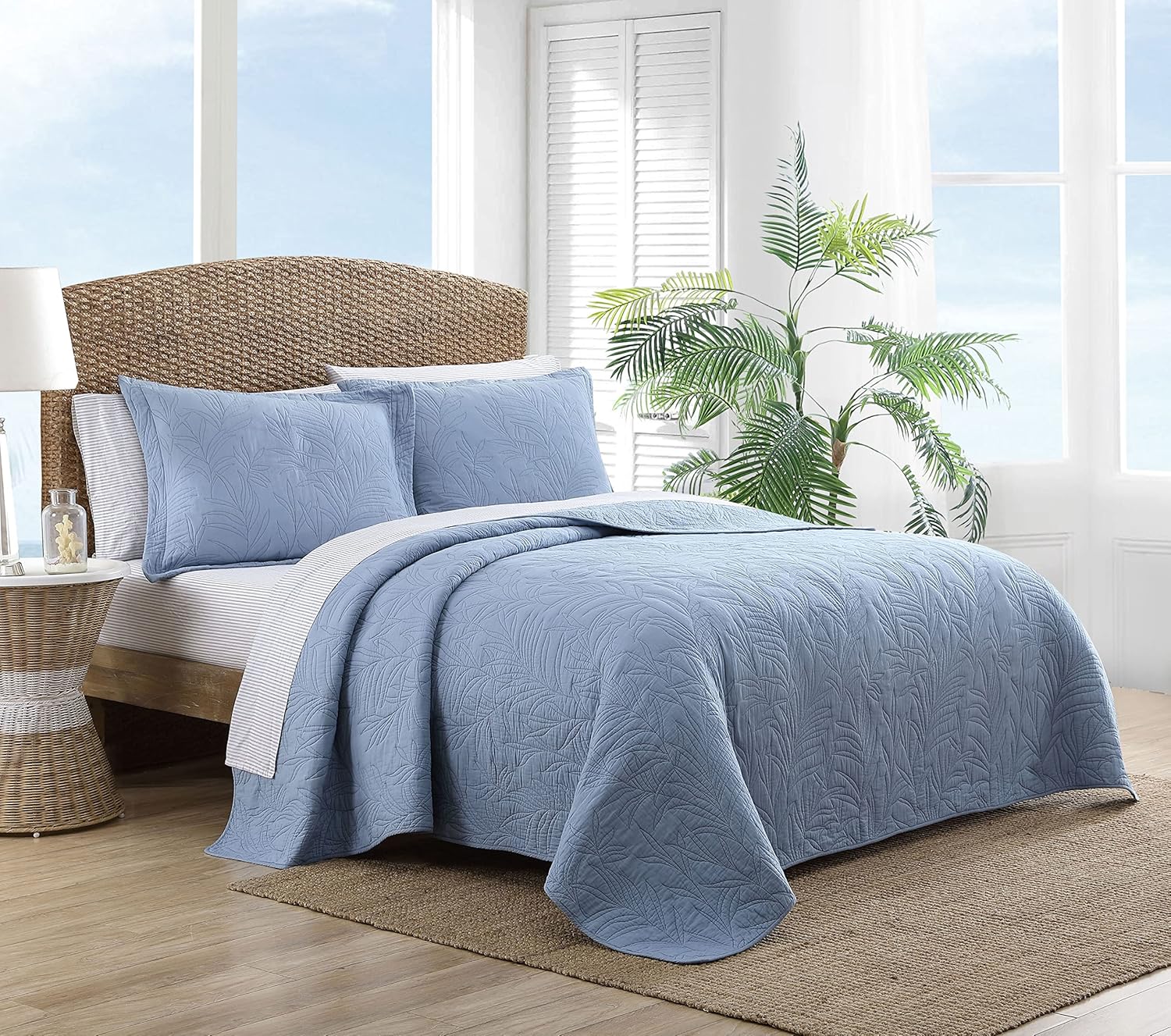 Tommy Bahama Soft Breathable Quilt Bedspread Twin Blue