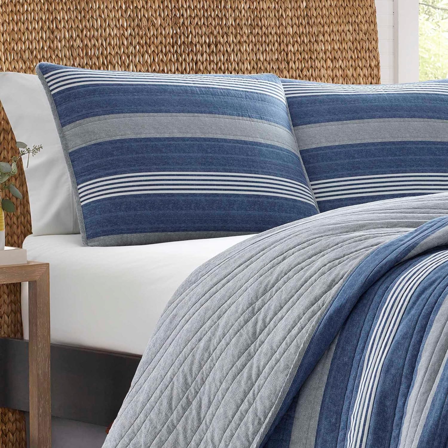 Nautica Twin Quilt Set with Matching Sham 1