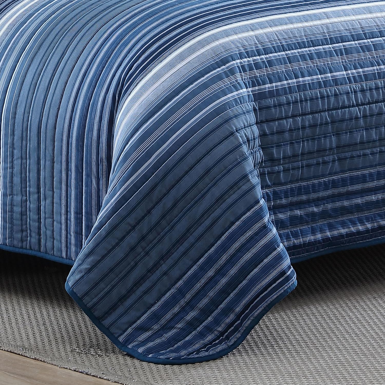 Nautica Queen Quilt Set - Cotton Reversible Bedding with Shams