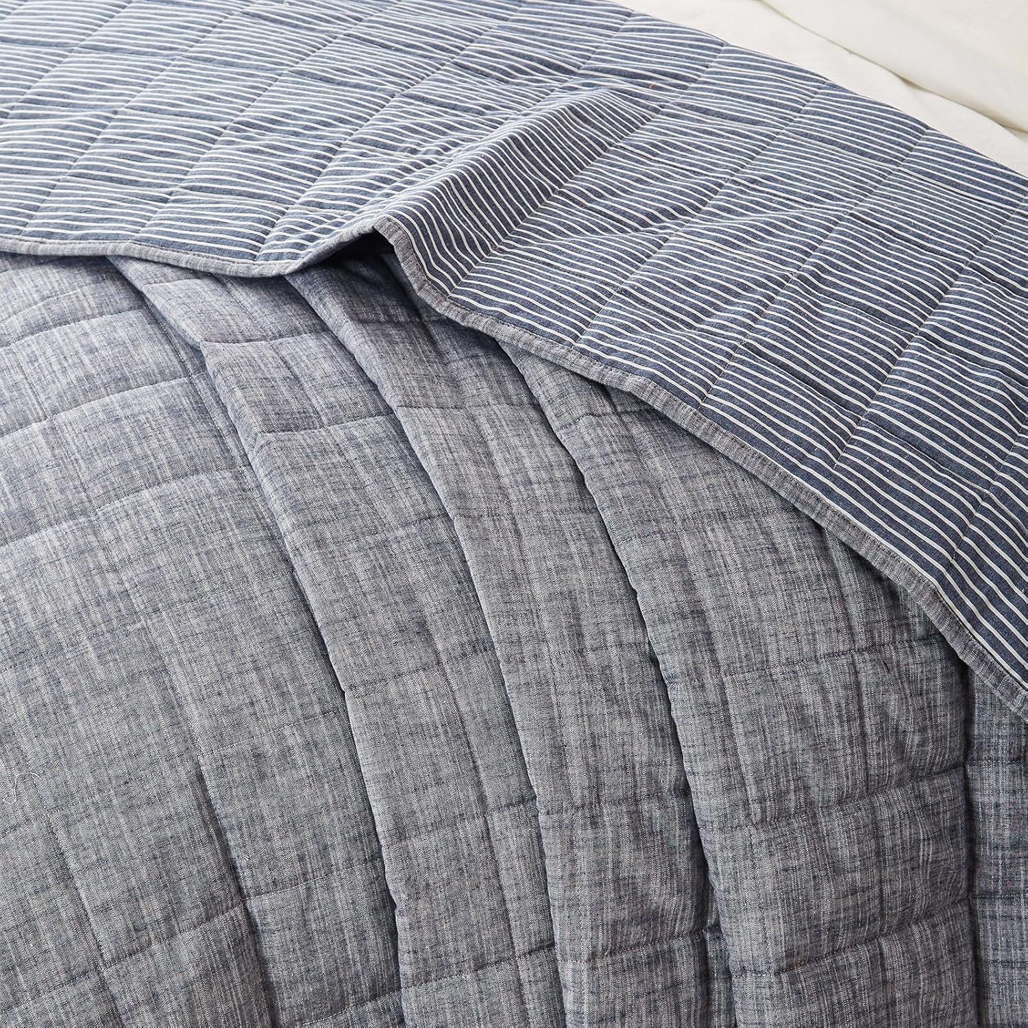 Softpage Cotton Quilt Bedding Set with Coverlet Pillow Shams