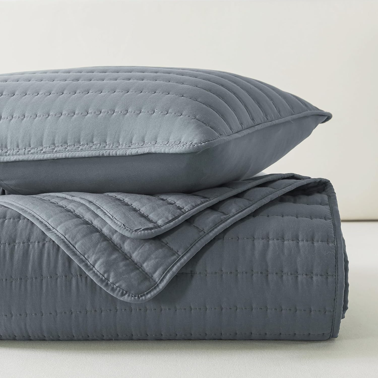ROARINGWILD Queen Size Quilt Set with 2 Pillow Shams 90x90 Inches