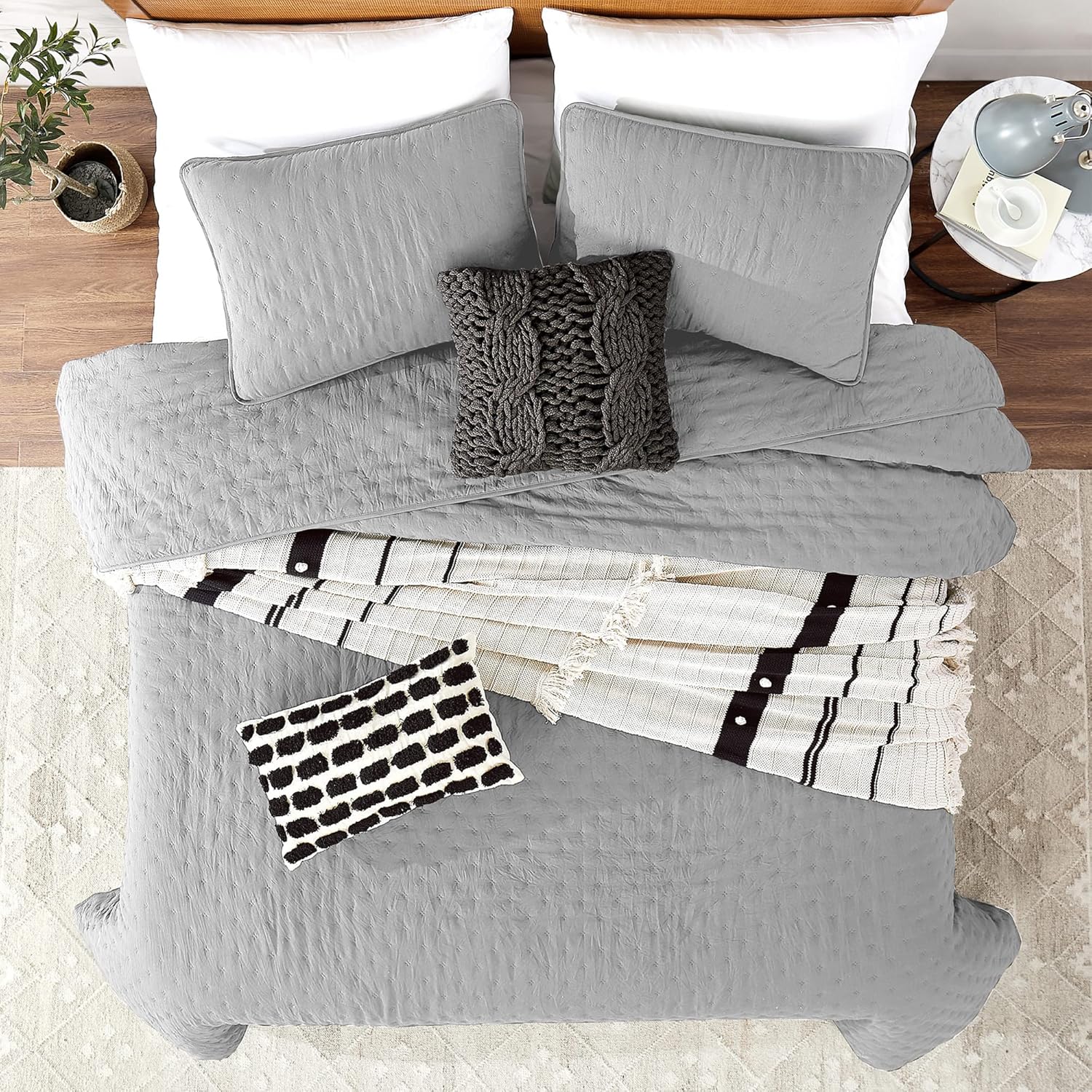 ROARINGWILD Light Grey Twin Quilt Set with Pillow Sham